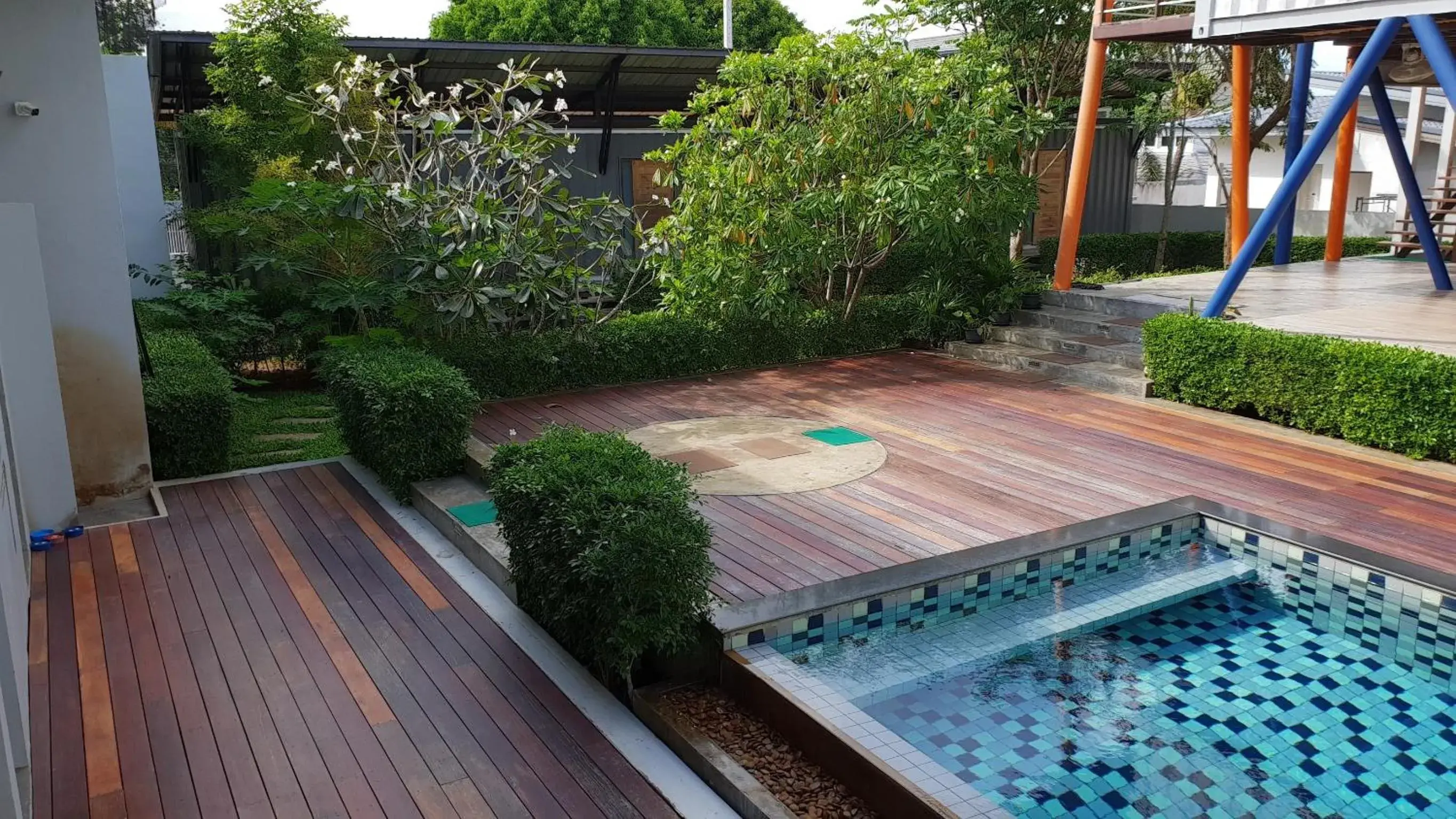 Pool view in Us Hostel Samui Pool view in Us Hostel Samui