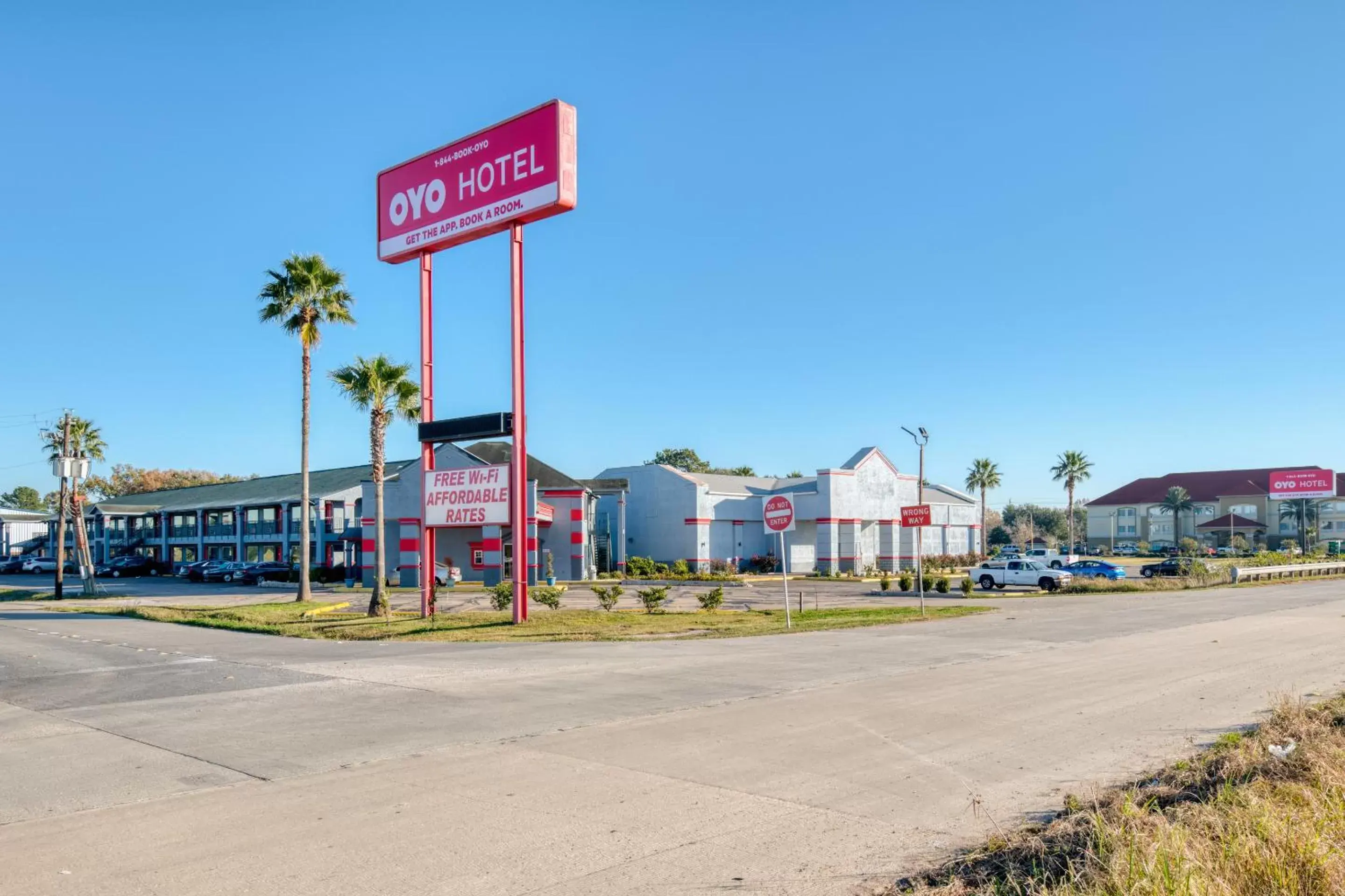 Facade/entrance, Property Building in OYO Hotel Rosenberg TX I-69