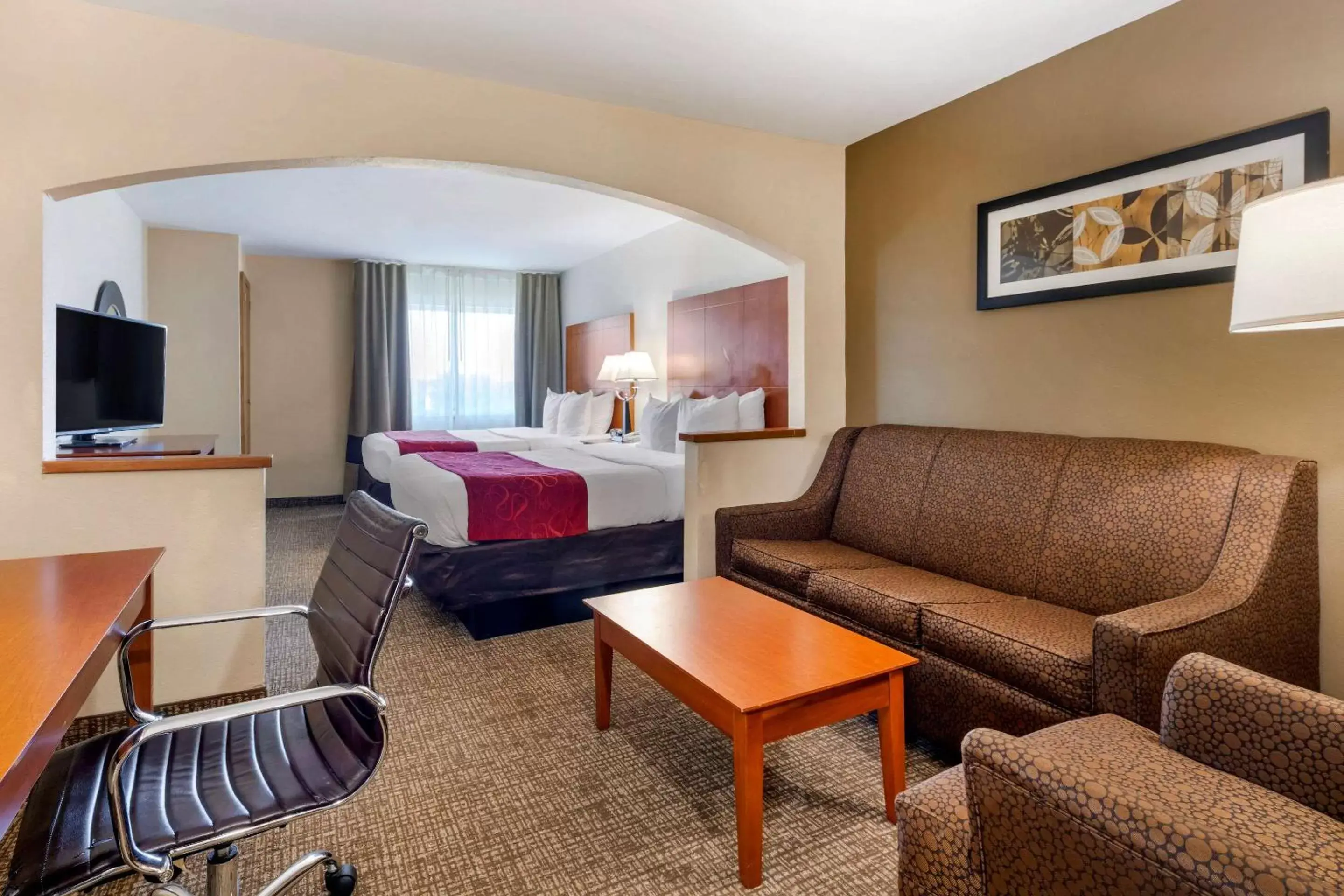 Photo of the whole room in Comfort Suites North Dallas