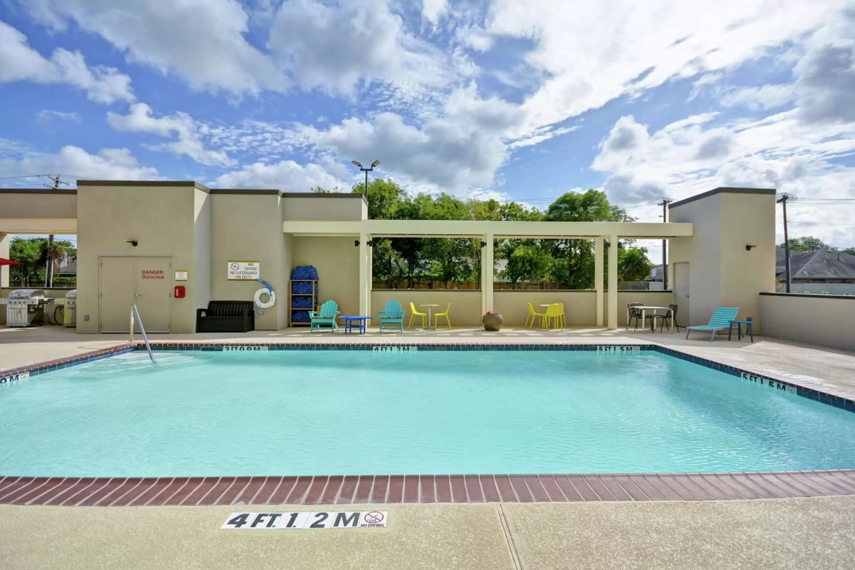 Swimming Pool in Home2 Suites By Hilton Texas City Houston