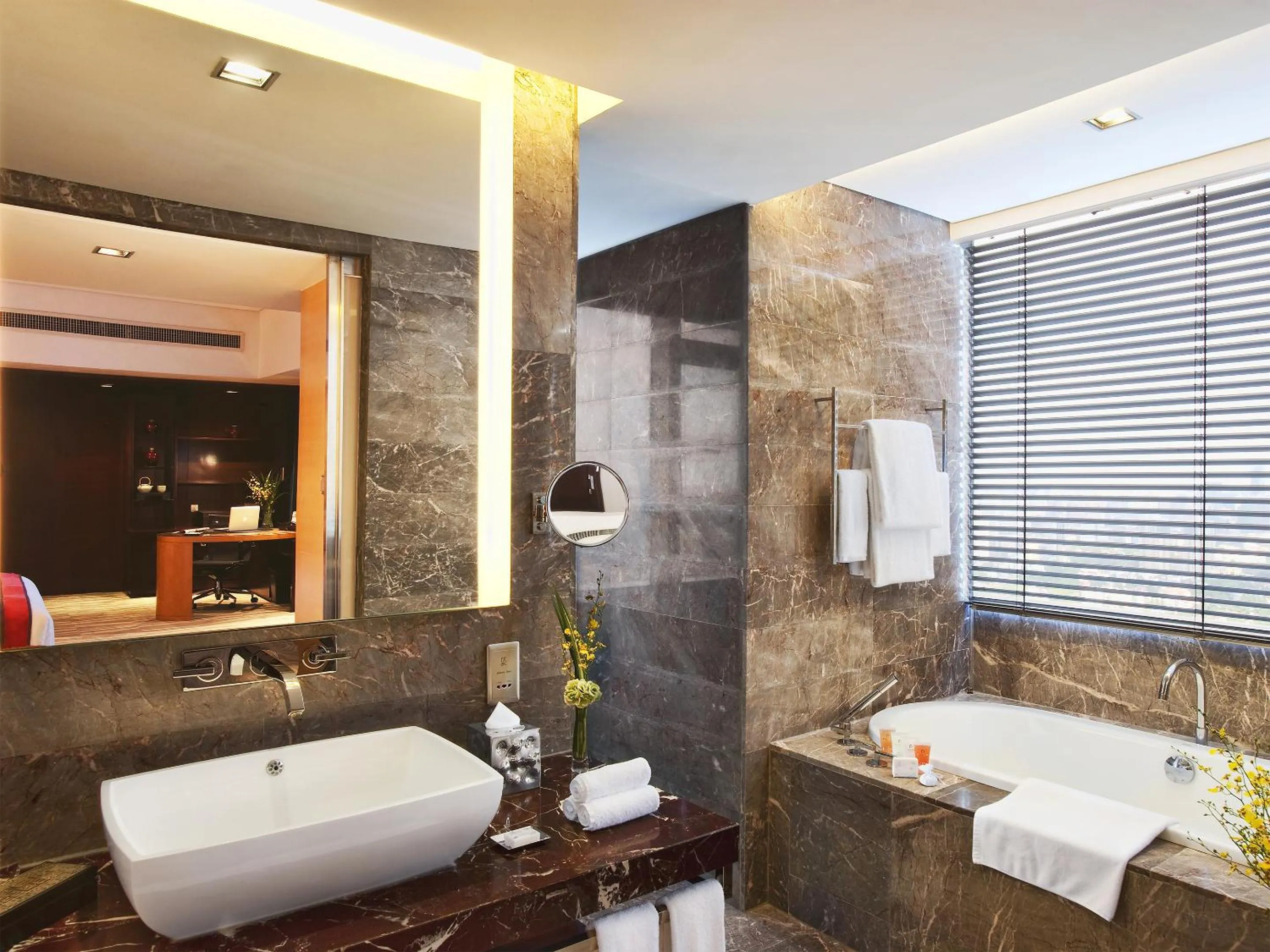 Bathroom in The Longemont Shanghai