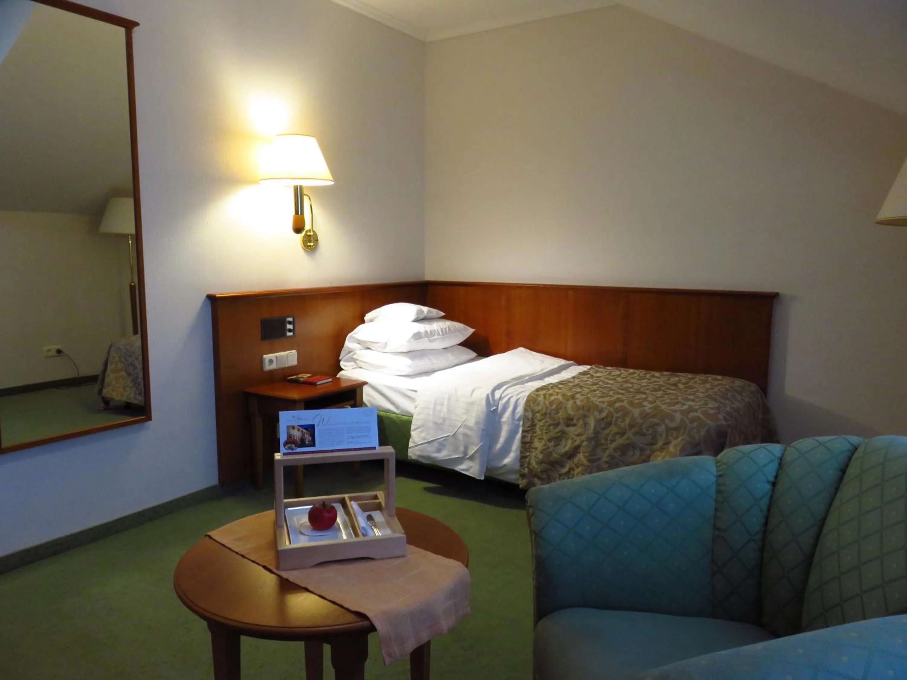Photo of the whole room, Bed in Ringhotel Hotel Zum Stein