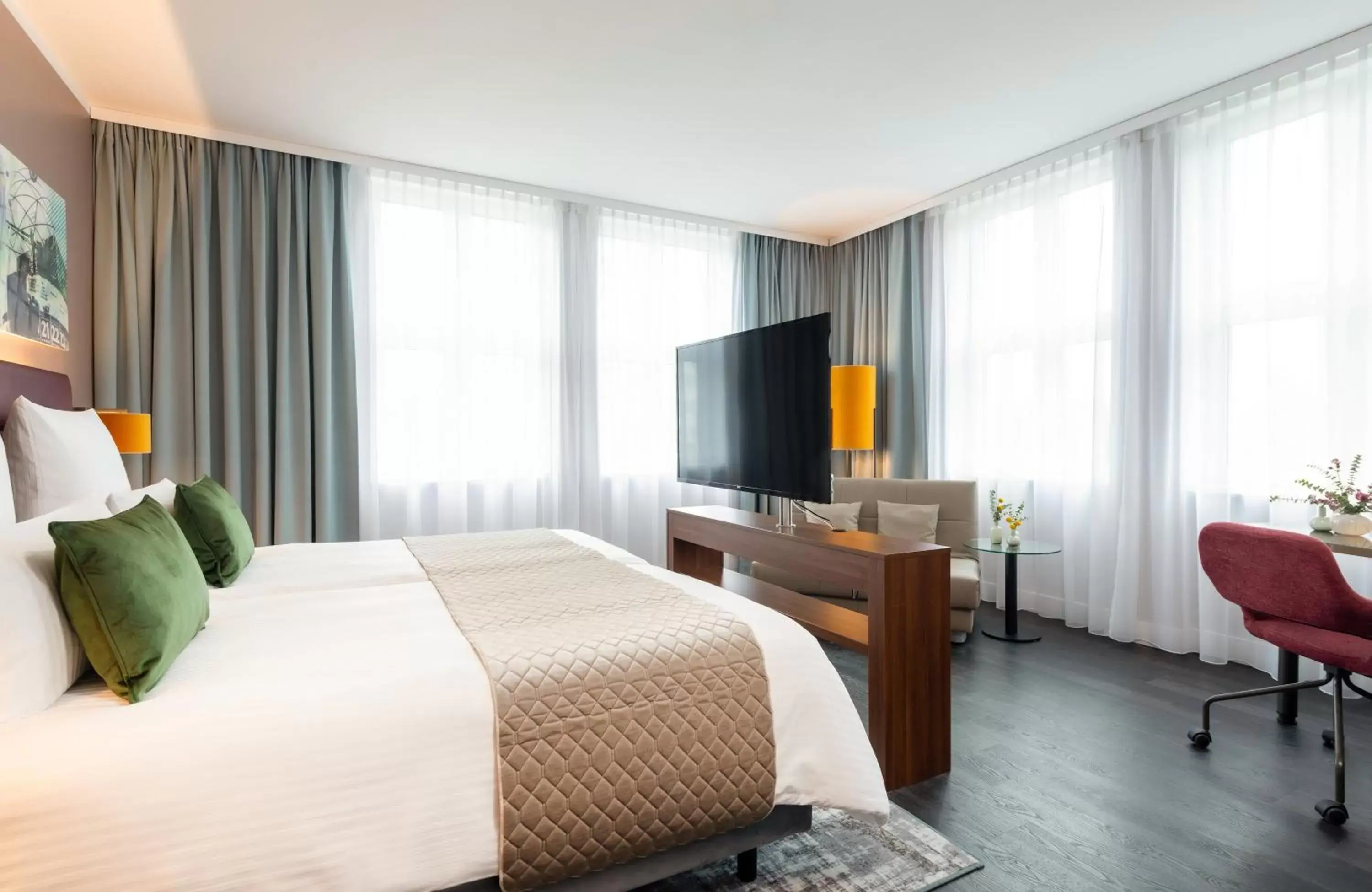 Photo of the whole room, Bed in Leonardo Royal Hotel Berlin Alexanderplatz