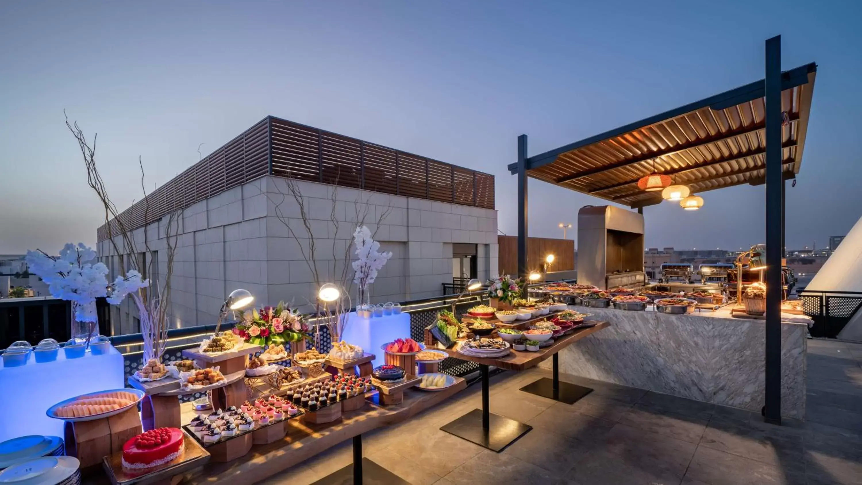 Restaurant/places to eat in Radisson Blu Hotel Riyadh Qurtuba