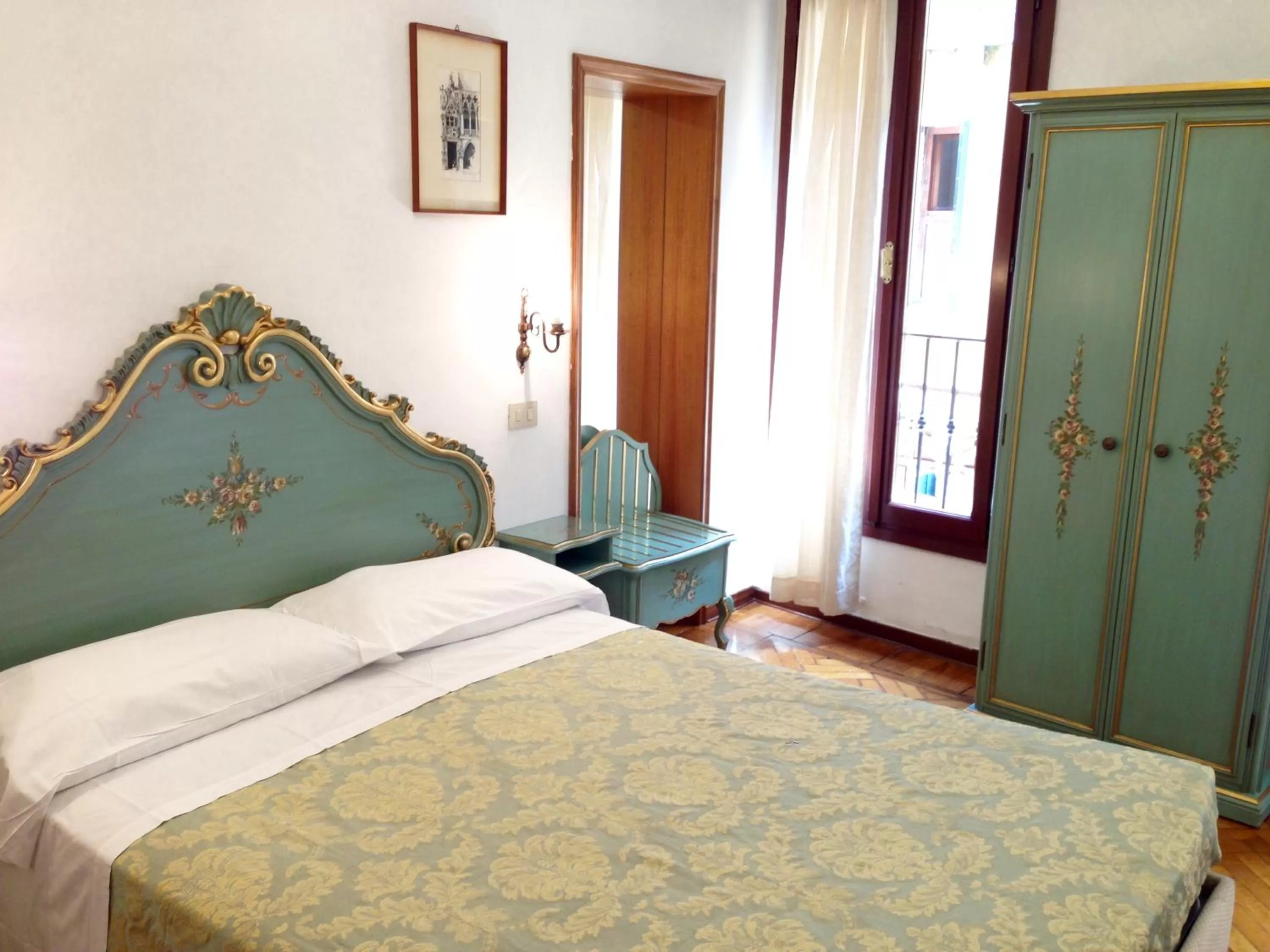 Bedroom, Bed in Hotel Serenissima