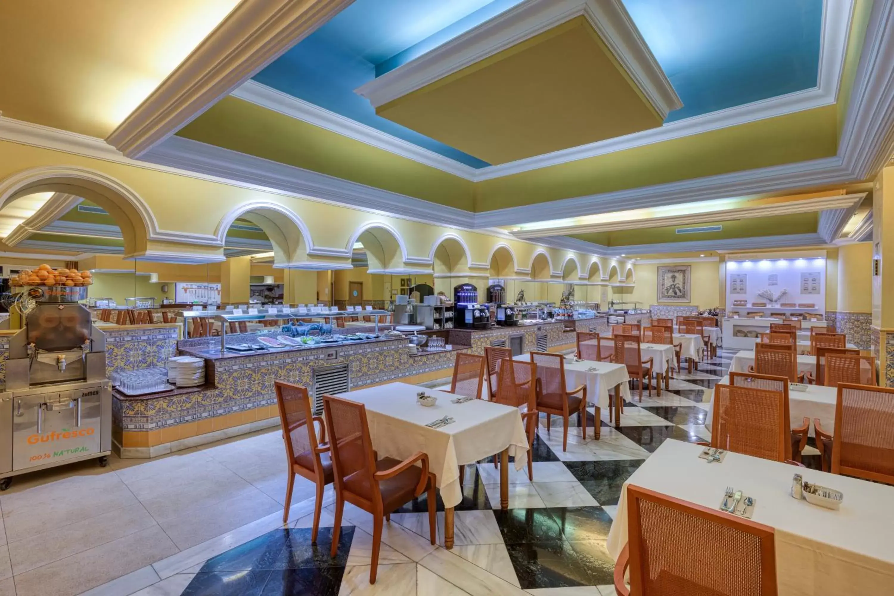 Restaurant/Places to Eat in Senator Marbella Spa Hotel