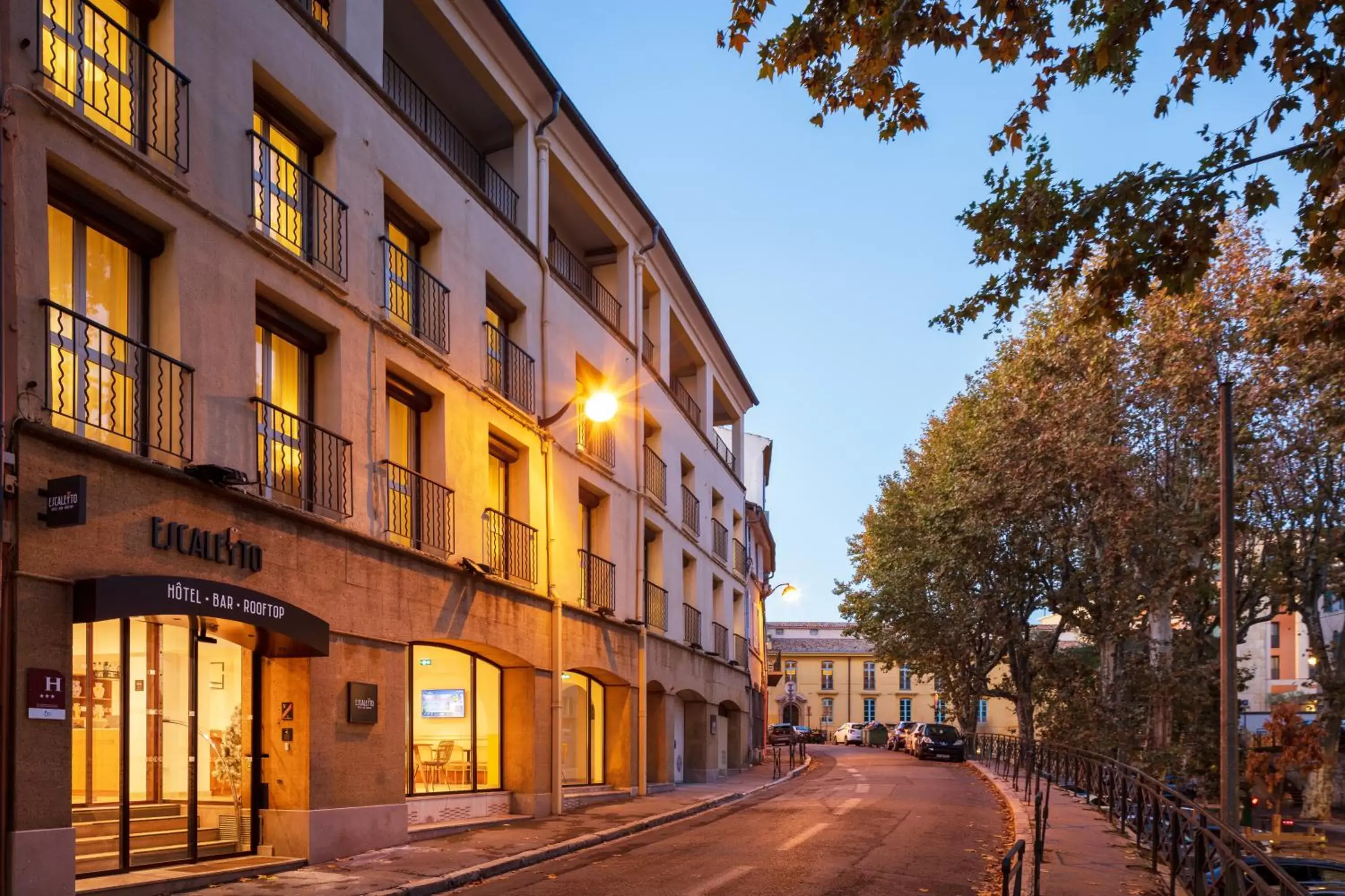 Property building in Hôtel Escaletto Property building in Hôtel Escaletto