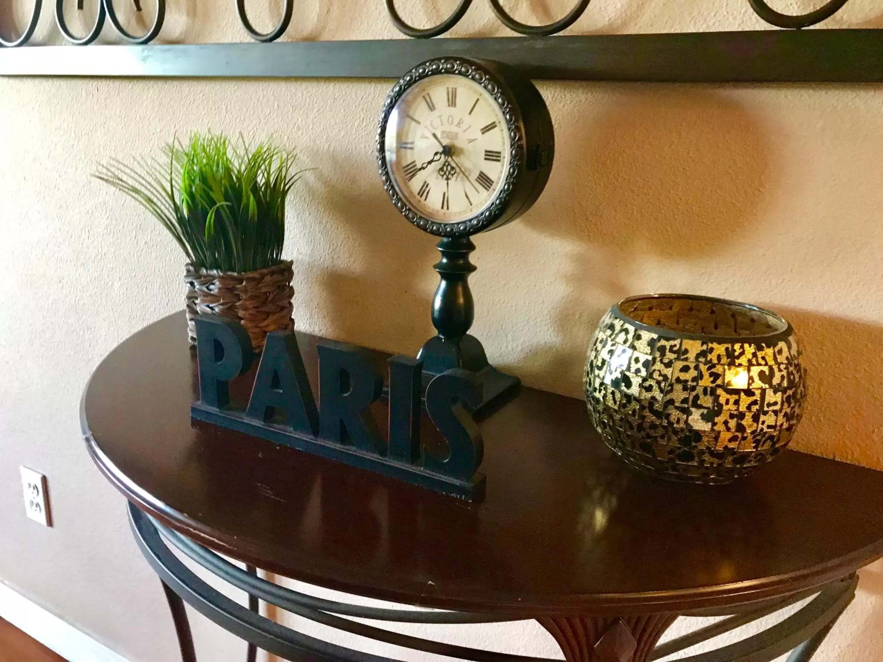 Decorative detail in Rockwood Condos on Table Rock Lake With Boat Slips