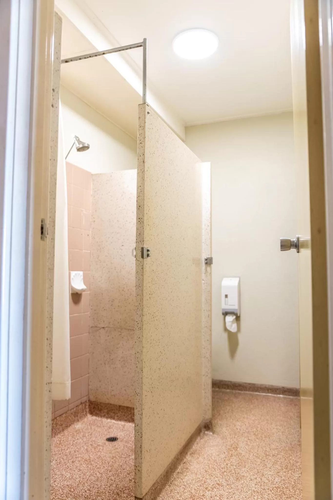 Shower in Bentley's Hotel