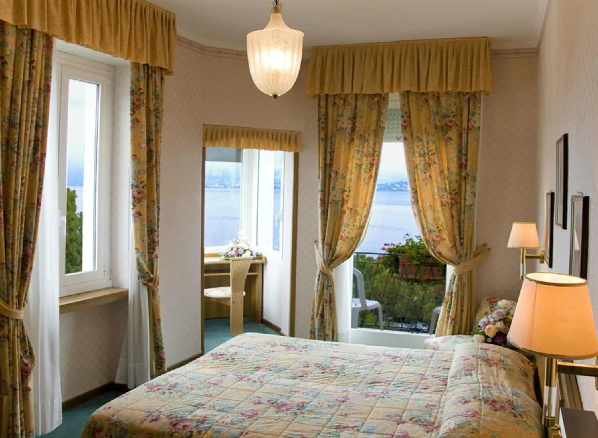 Bed in Hotel Milan Speranza Au Lac Bed in Hotel Milan Speranza Au Lac