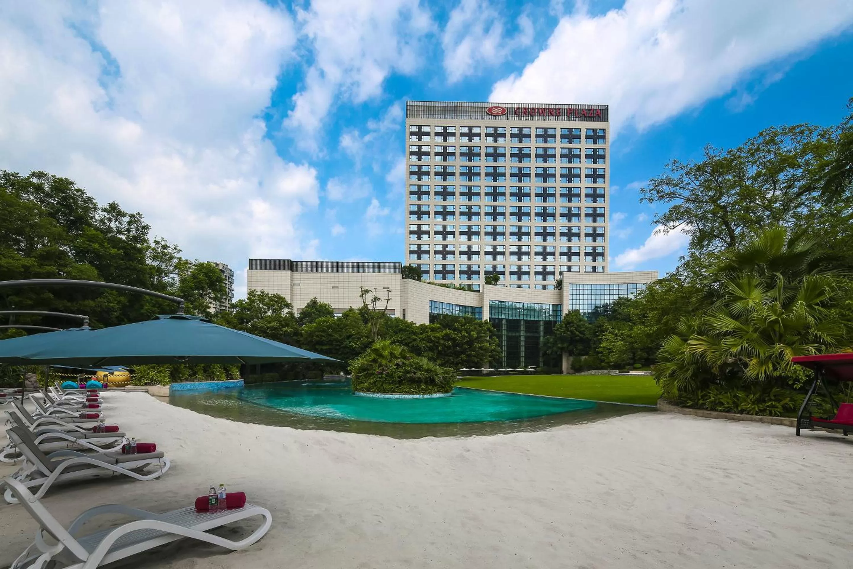 Property building in Crowne Plaza Chengdu Panda Garden by IHG