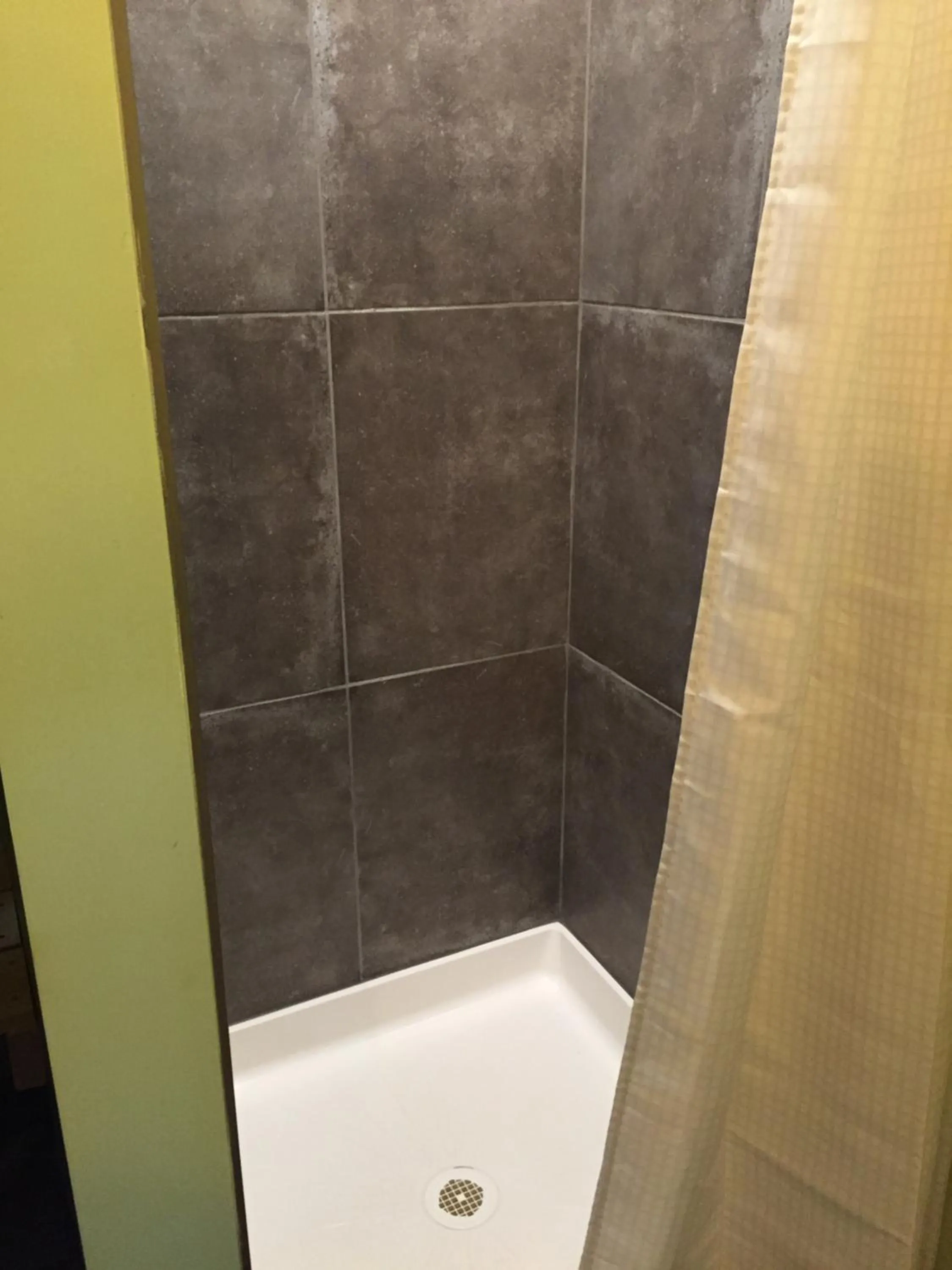 Shower in Hostel du Nord