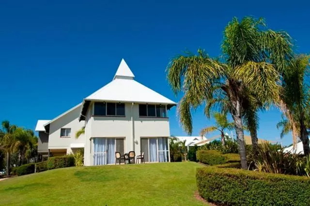 Property building in Mercure Bunbury Sanctuary Golf Resort