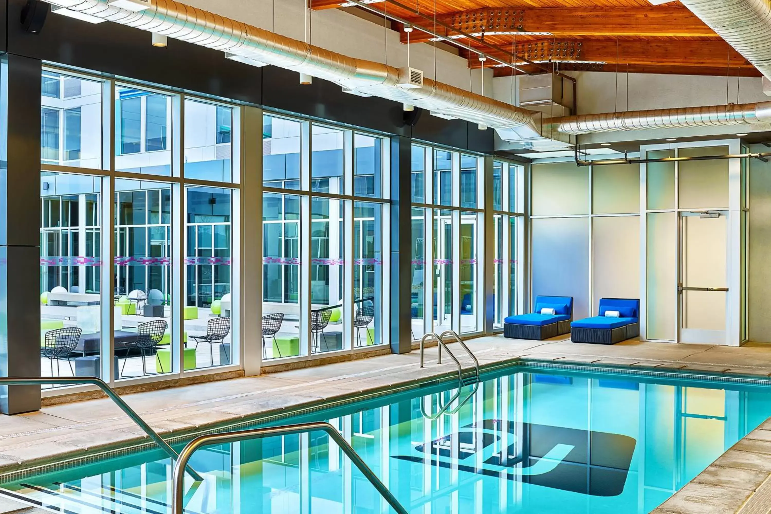 Swimming Pool in Aloft Denver Airport at Gateway Park