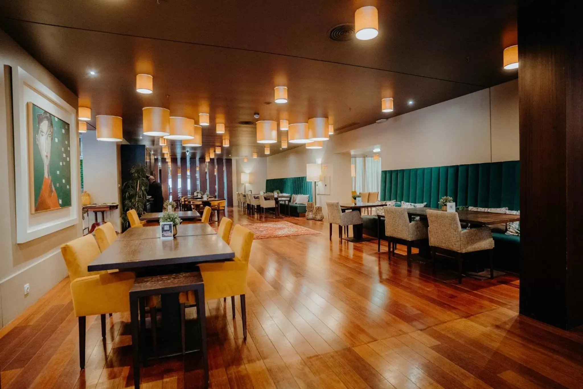 Restaurant/Places to Eat in Holiday Inn Porto Gaia, an IHG Hotel