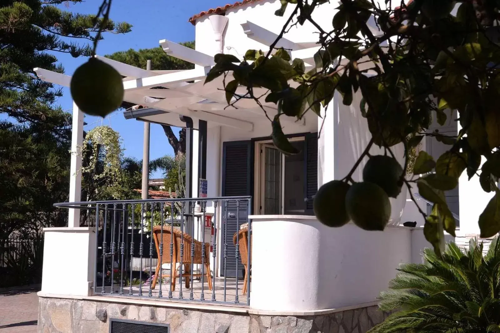 Balcony/Terrace in B&B VESUVIAN STONE