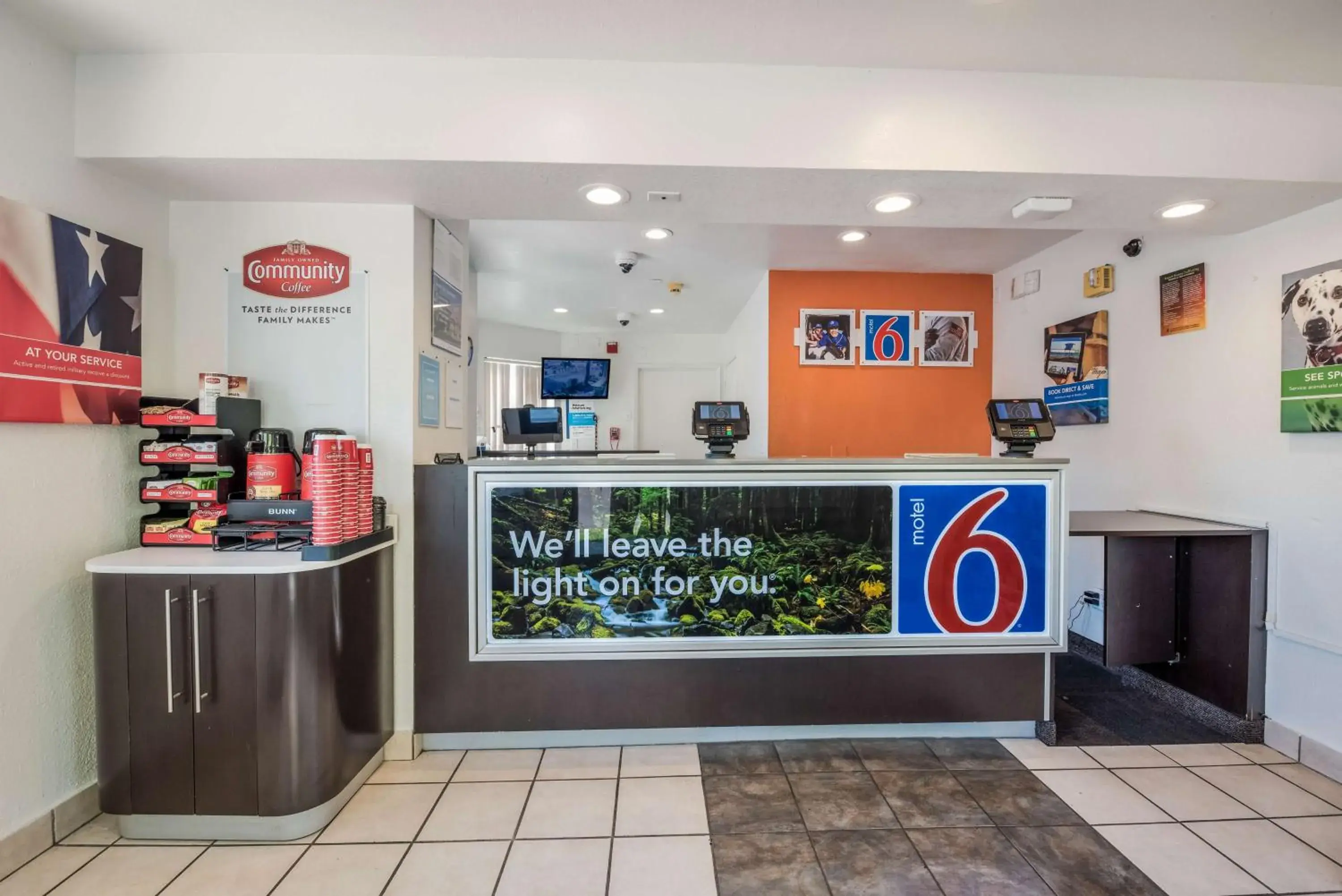 Lobby or reception in Motel 6-Rohnert Park, CA Lobby or reception in Motel 6-Rohnert Park, CA