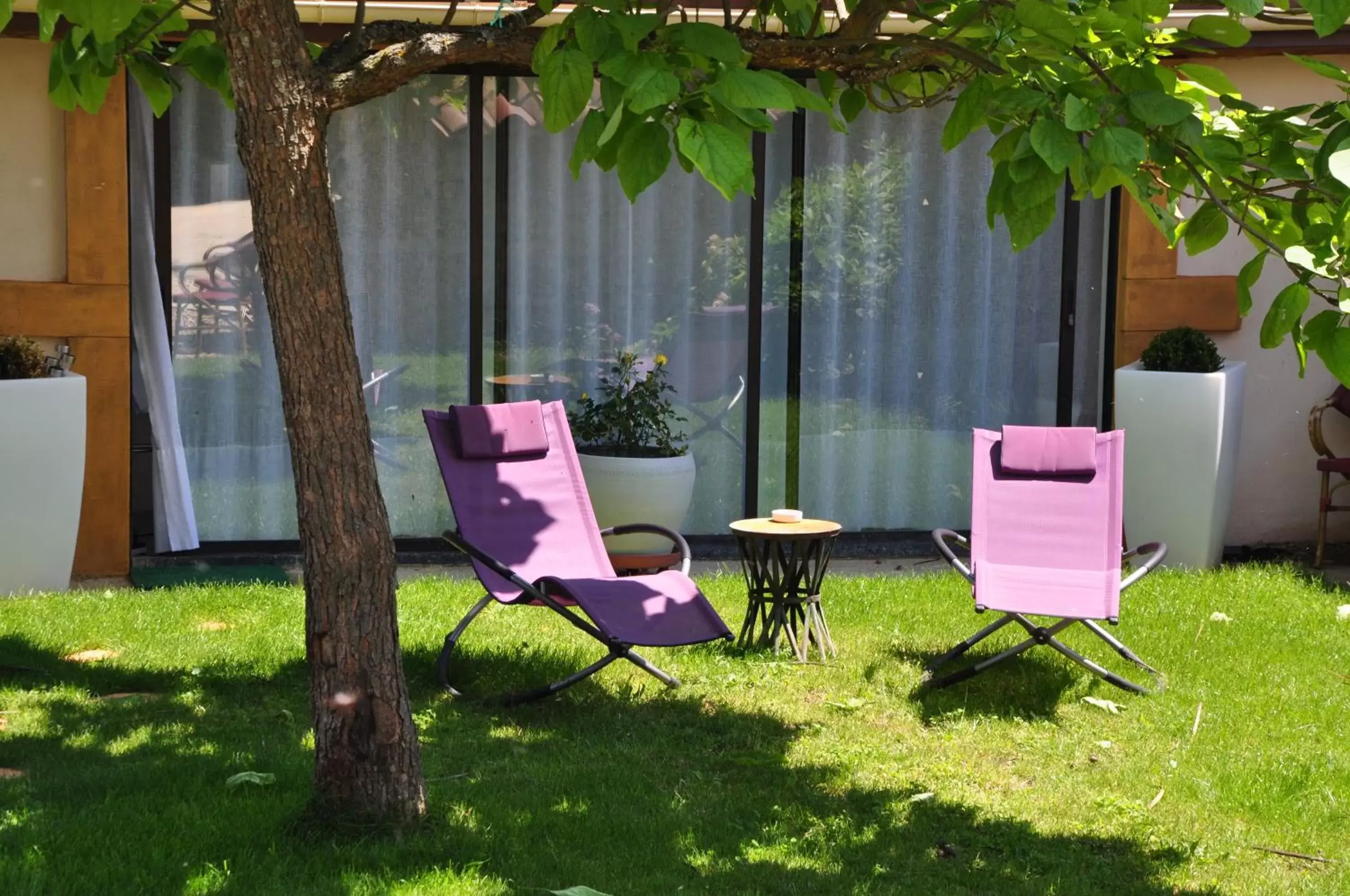 Garden in Le Clos du Cher en Beaujolais