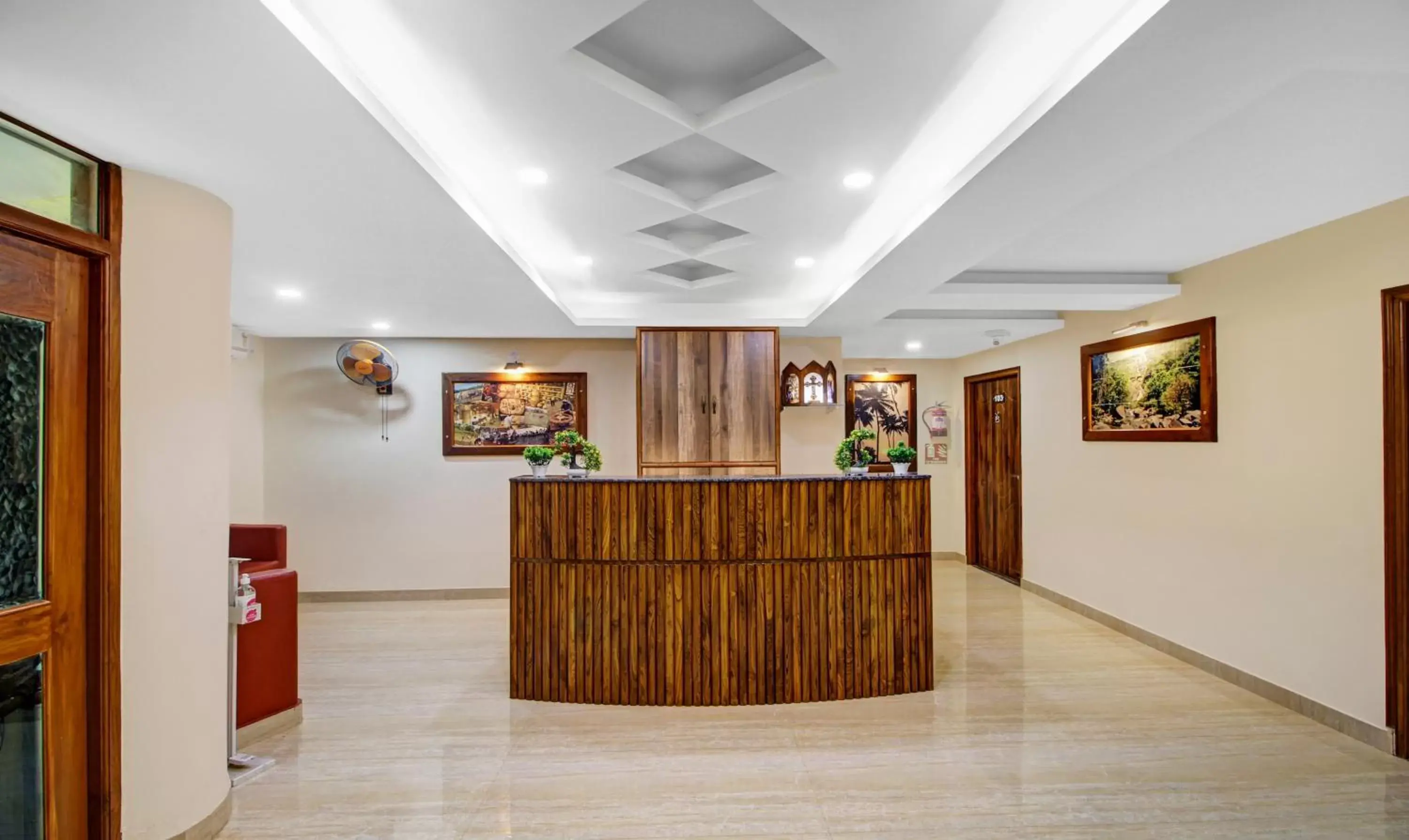 Lobby or reception in Treebo Majestic Palms, 2 Km From Colva Beach Lobby or reception in Treebo Majestic Palms, 2 Km From Colva Beach