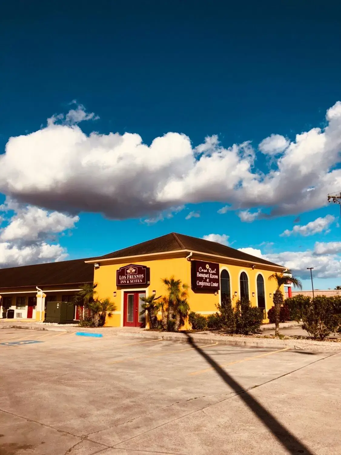 Property Building in Los Fresnos Inn and Suites