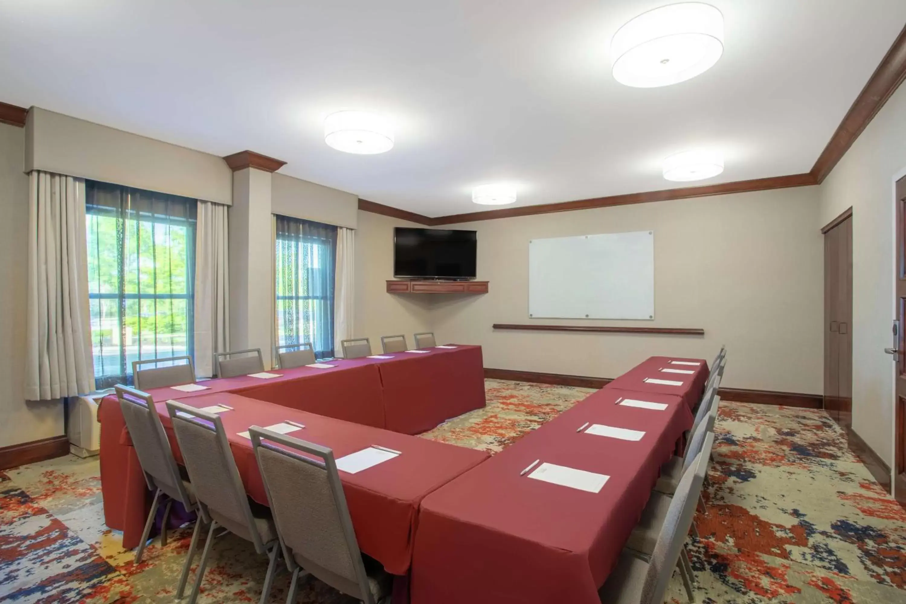 Meeting/conference room in Hampton Inn Boston / Marlborough