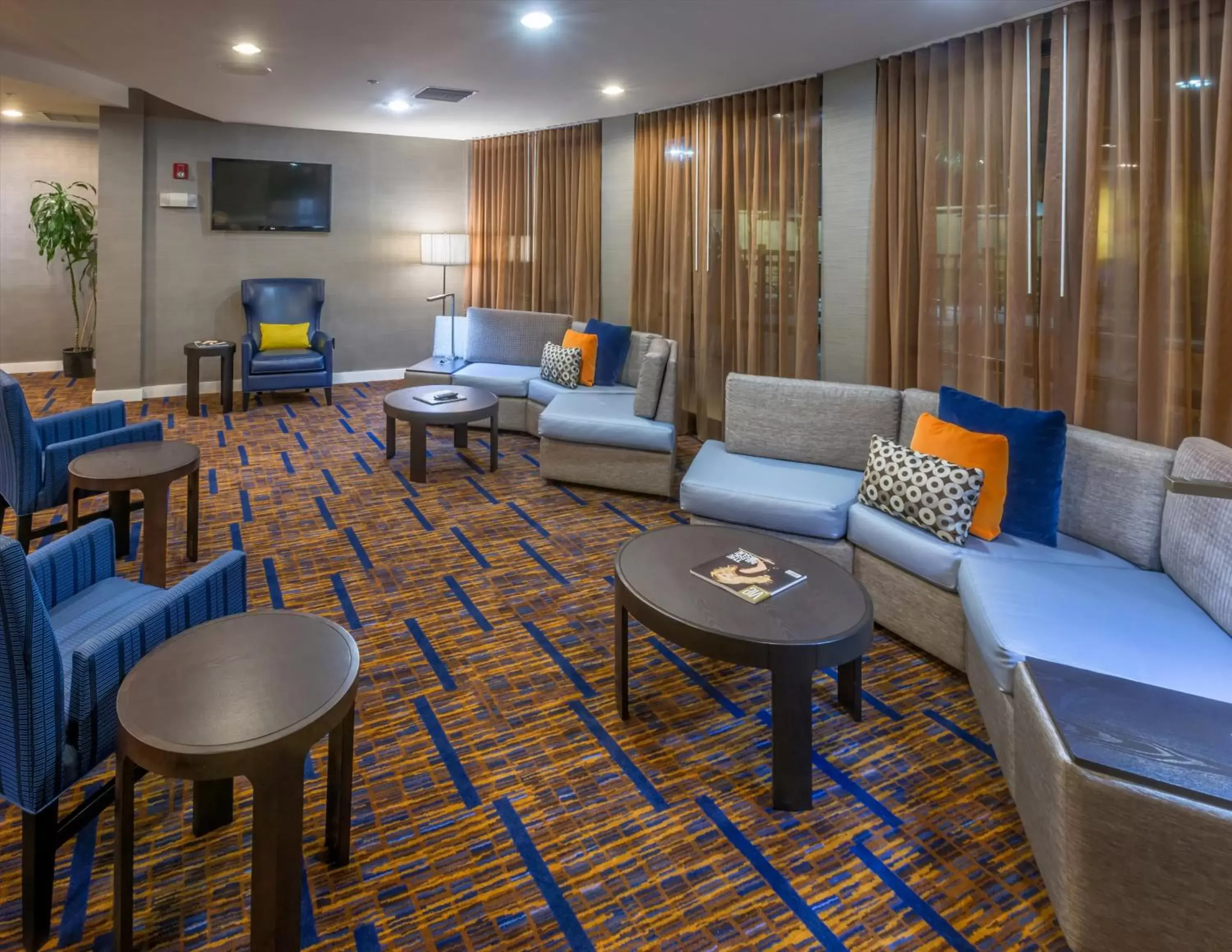 Seating Area in Courtyard by Marriott Panama City