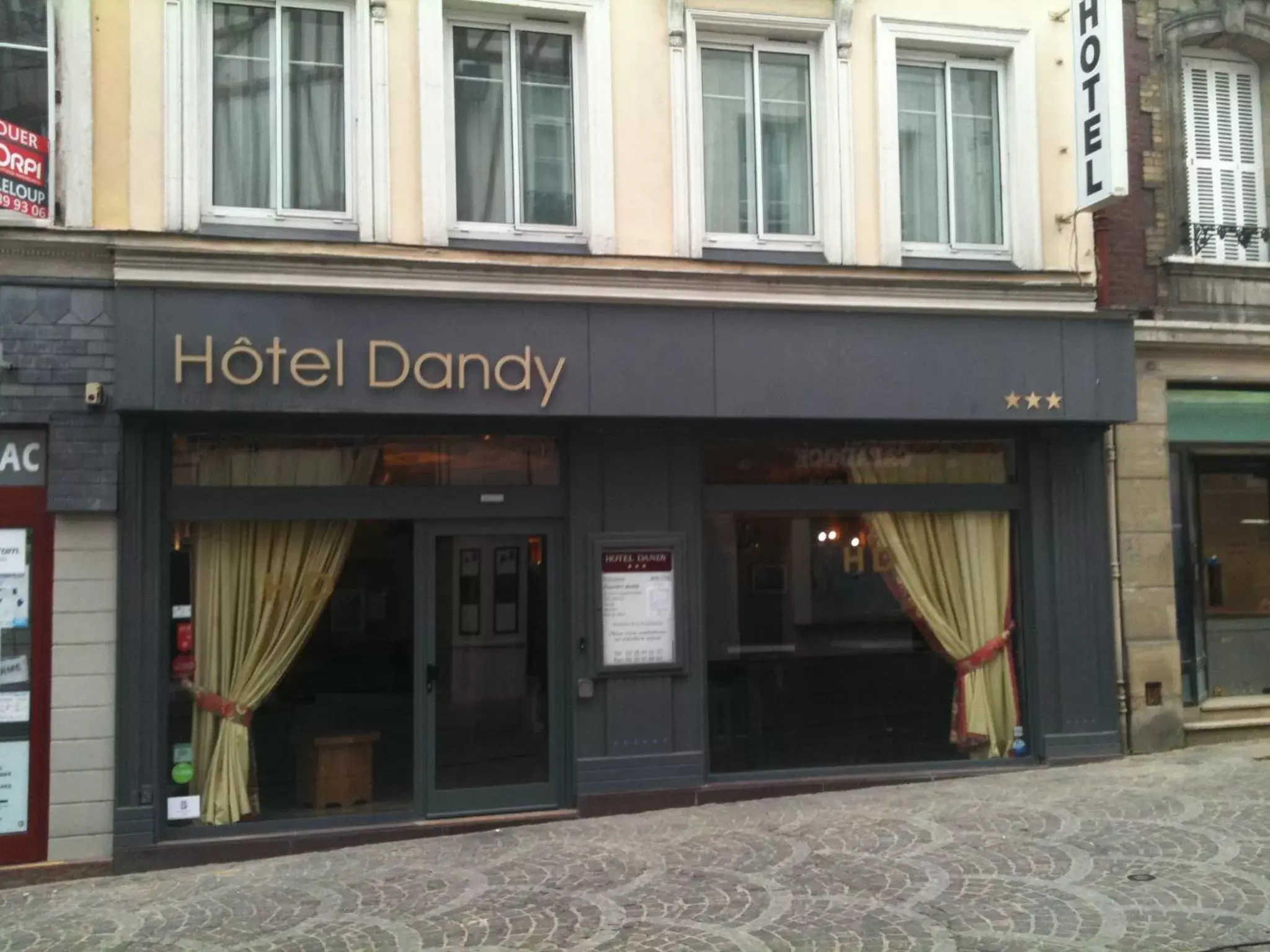 Facade/entrance in Hotel Dandy Rouen centre