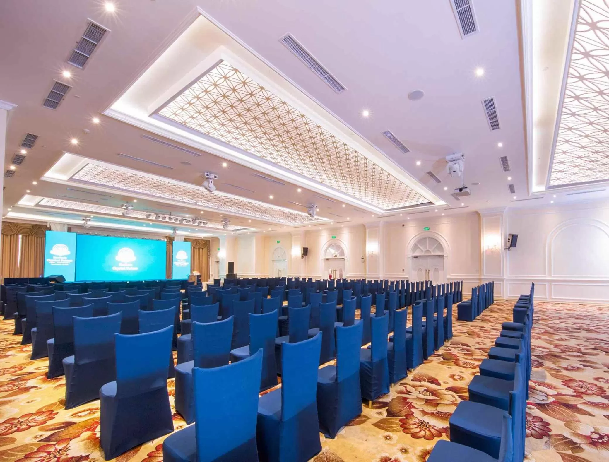 Banquet/Function facilities in MerPerle Crystal Palace