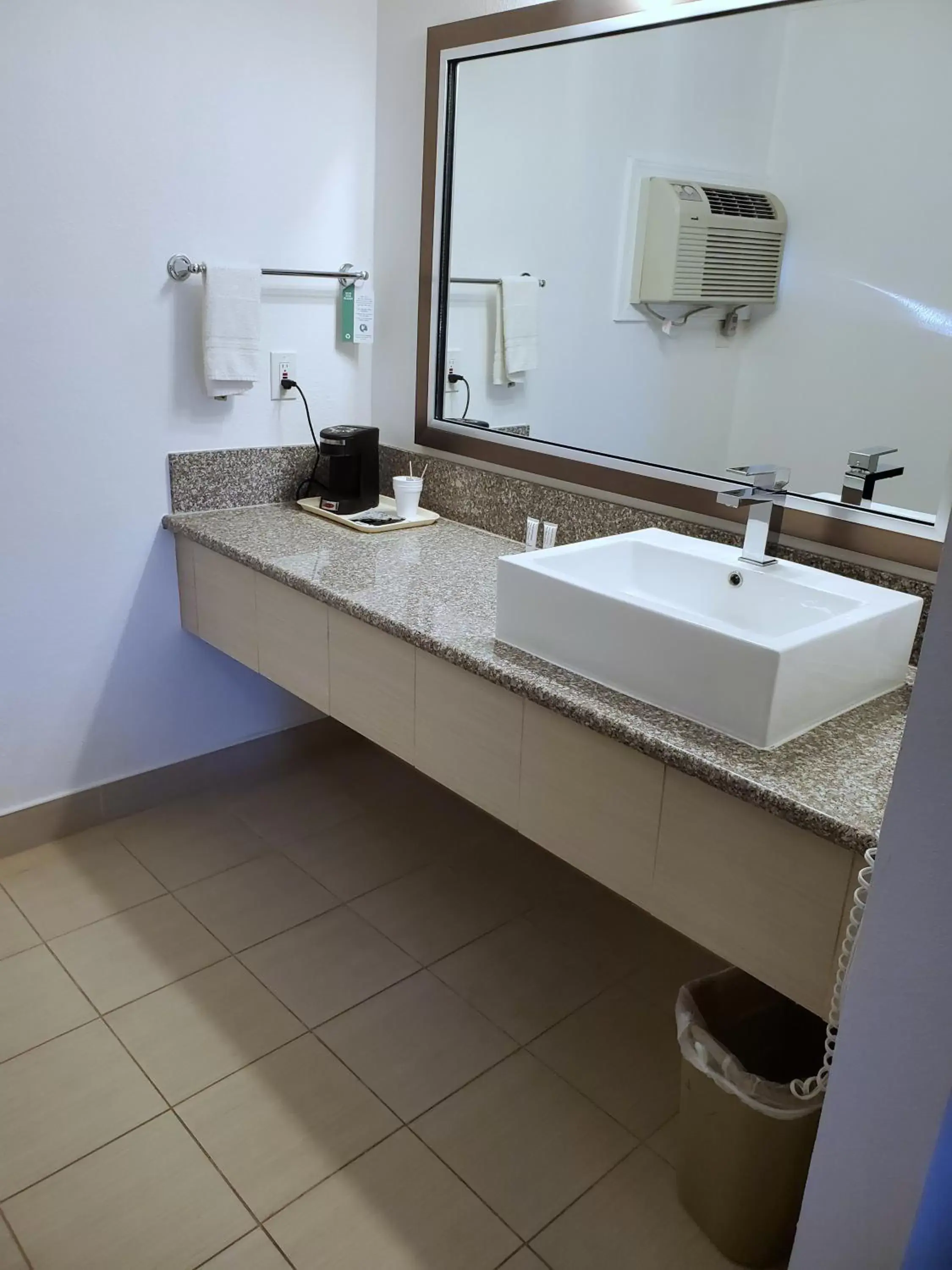 Bathroom in Exchange Club Motel