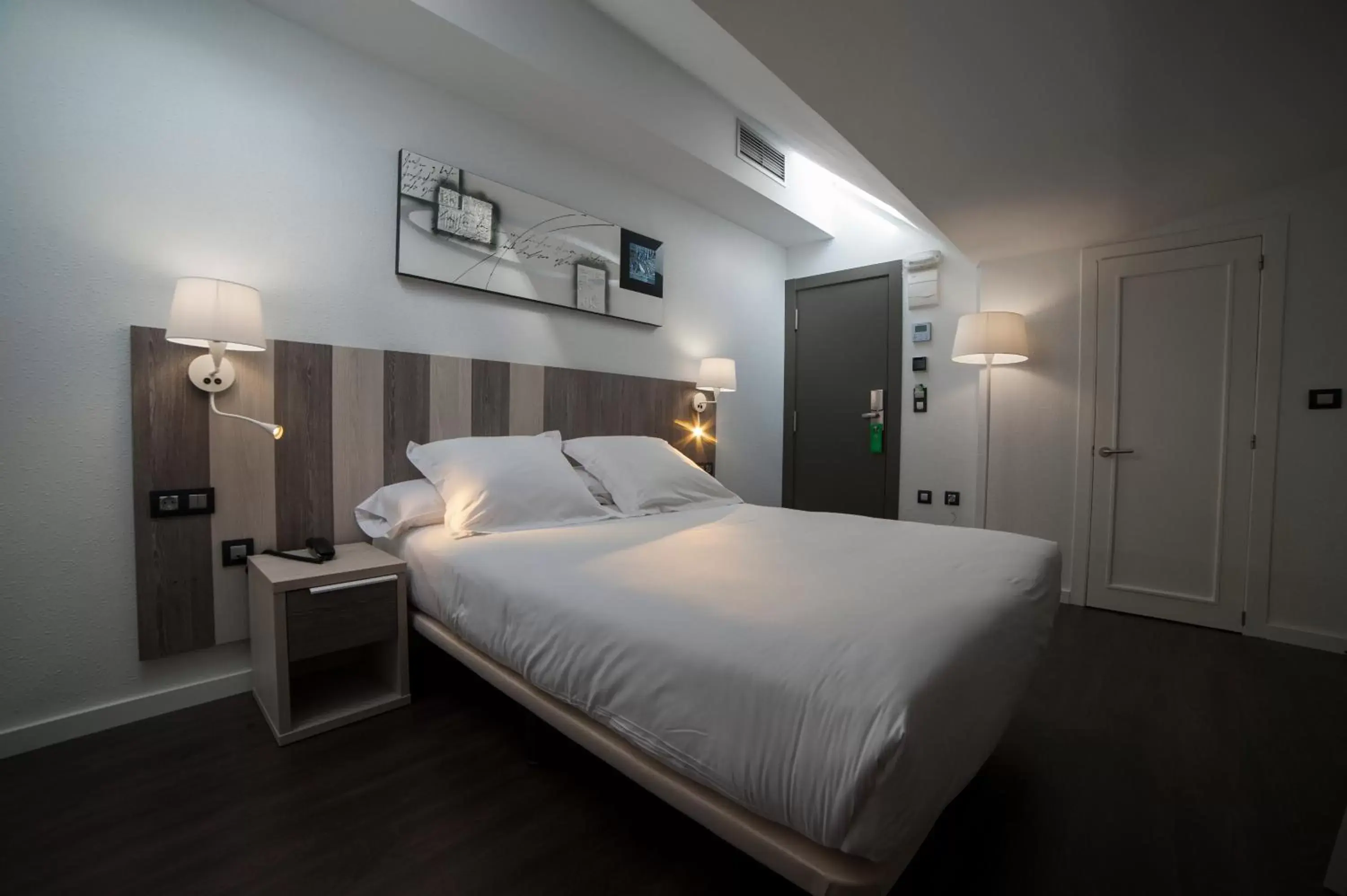 Photo of the whole room, Bed in Hotel La Palma de Llanes