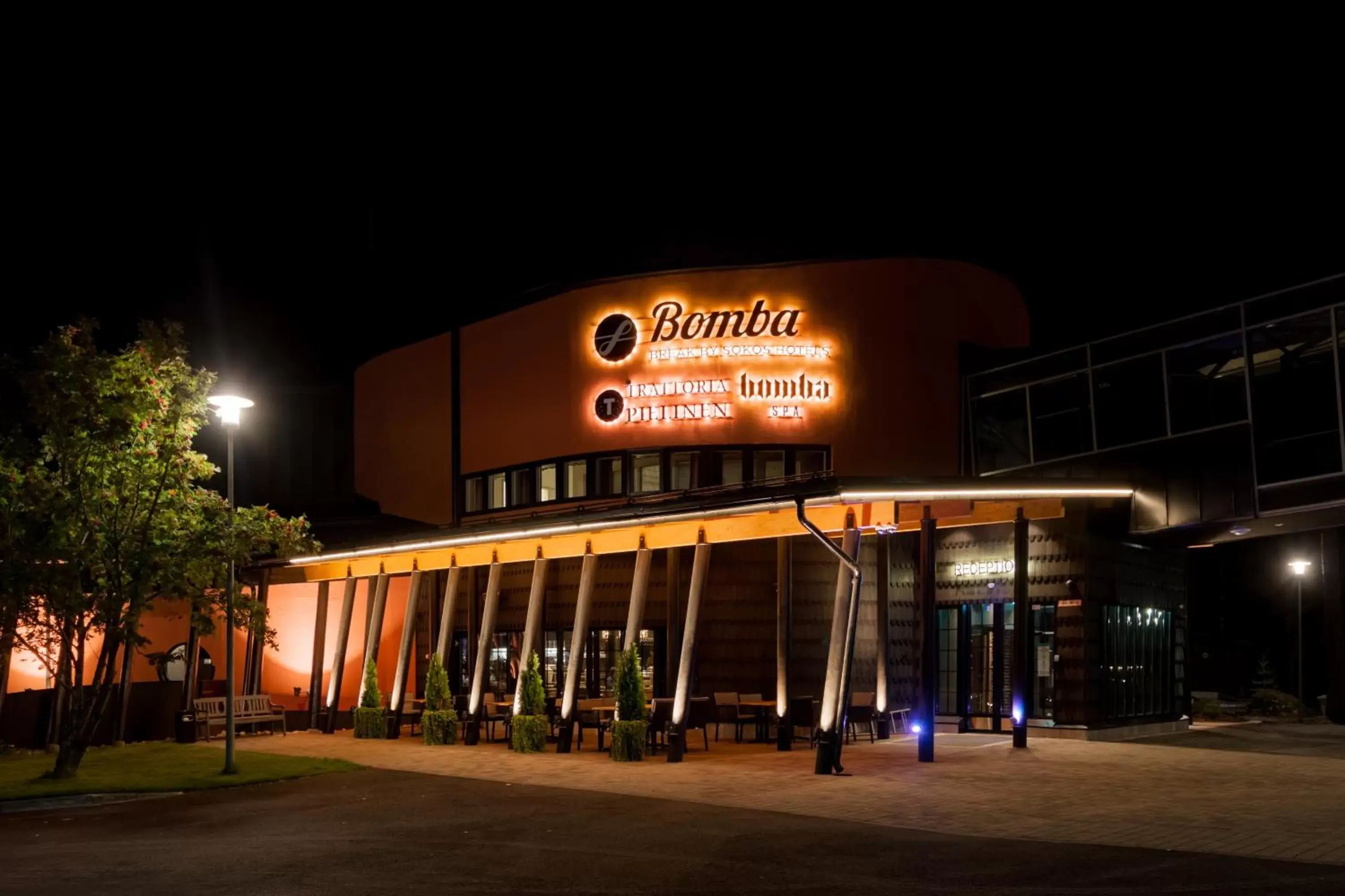 Facade/entrance, Property Building in Break Sokos Hotel Bomba