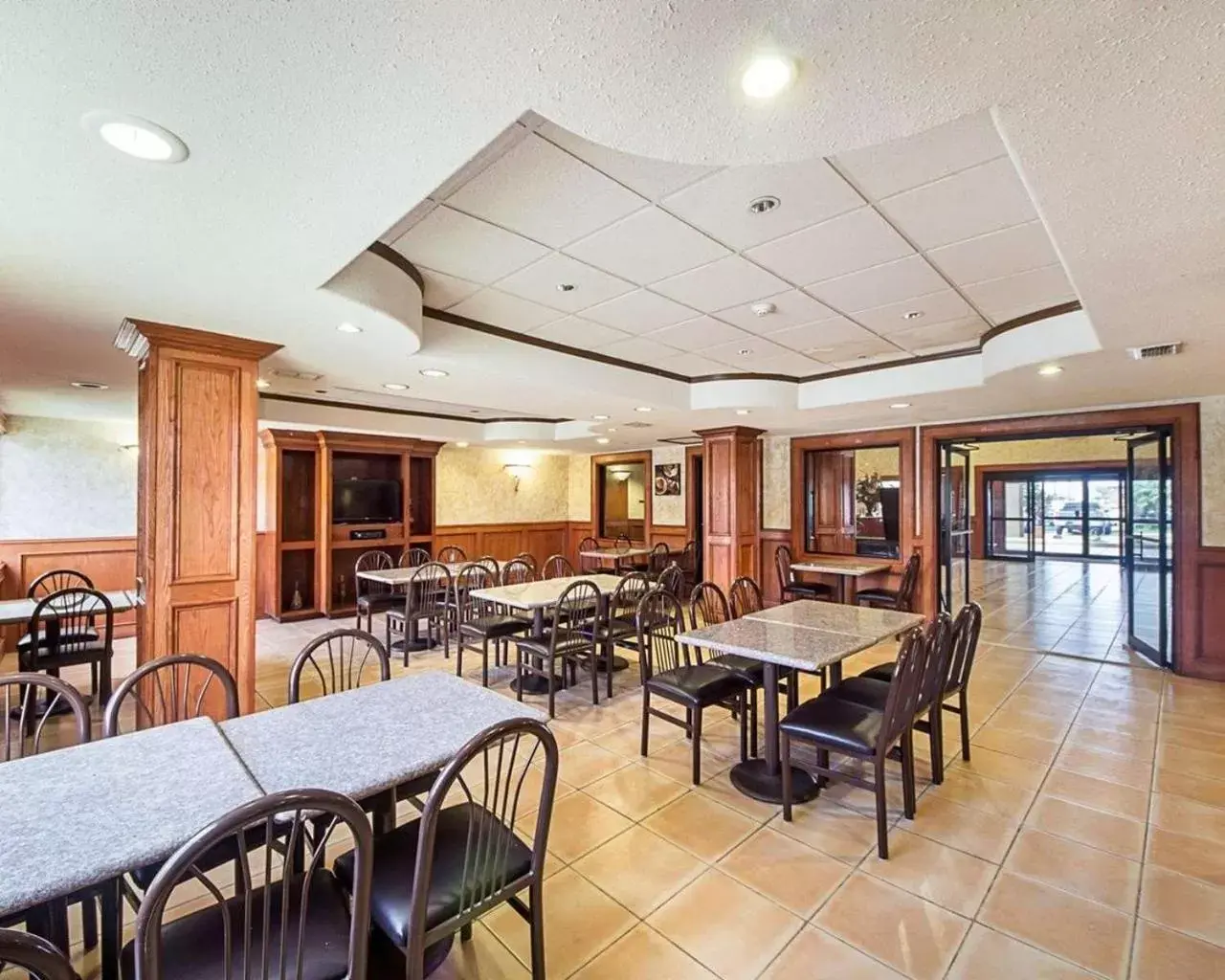 Restaurant/places to eat in Shary Inn and Suites Restaurant/places to eat in Shary Inn and Suites