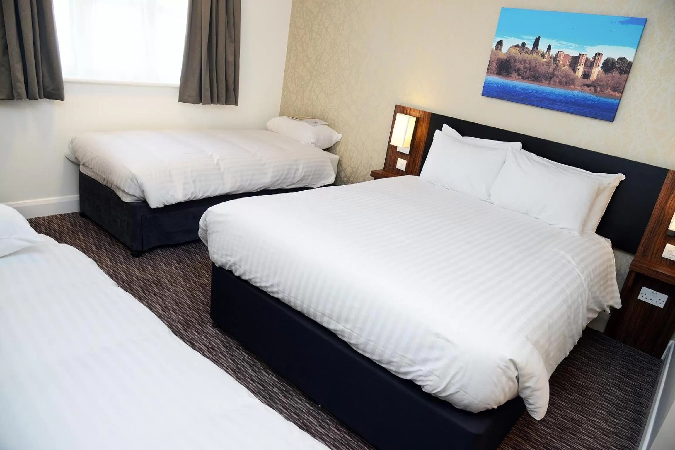 Bedroom, Bed in Woodcocks, Lincoln by Marston's Inns