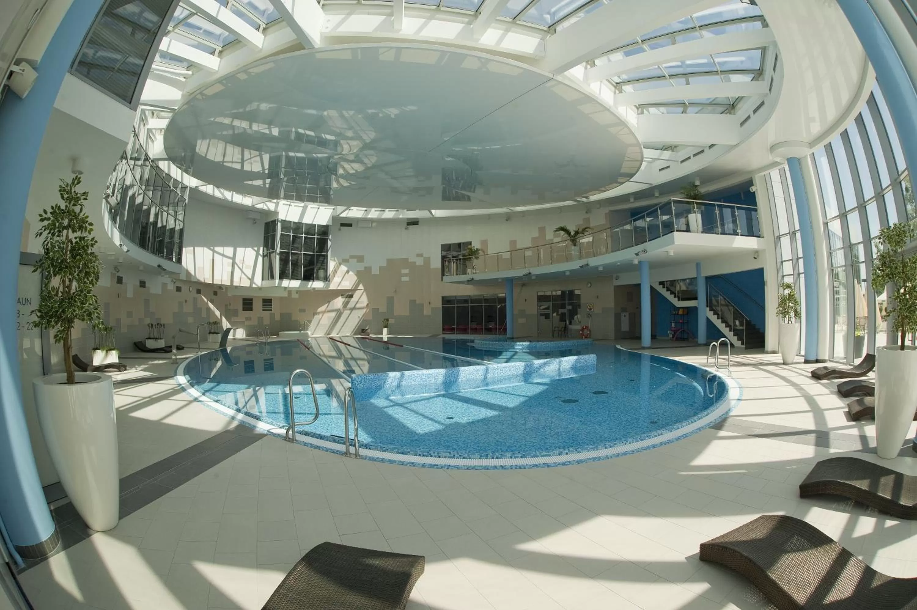 Swimming pool in Copernicus Toruń Hotel