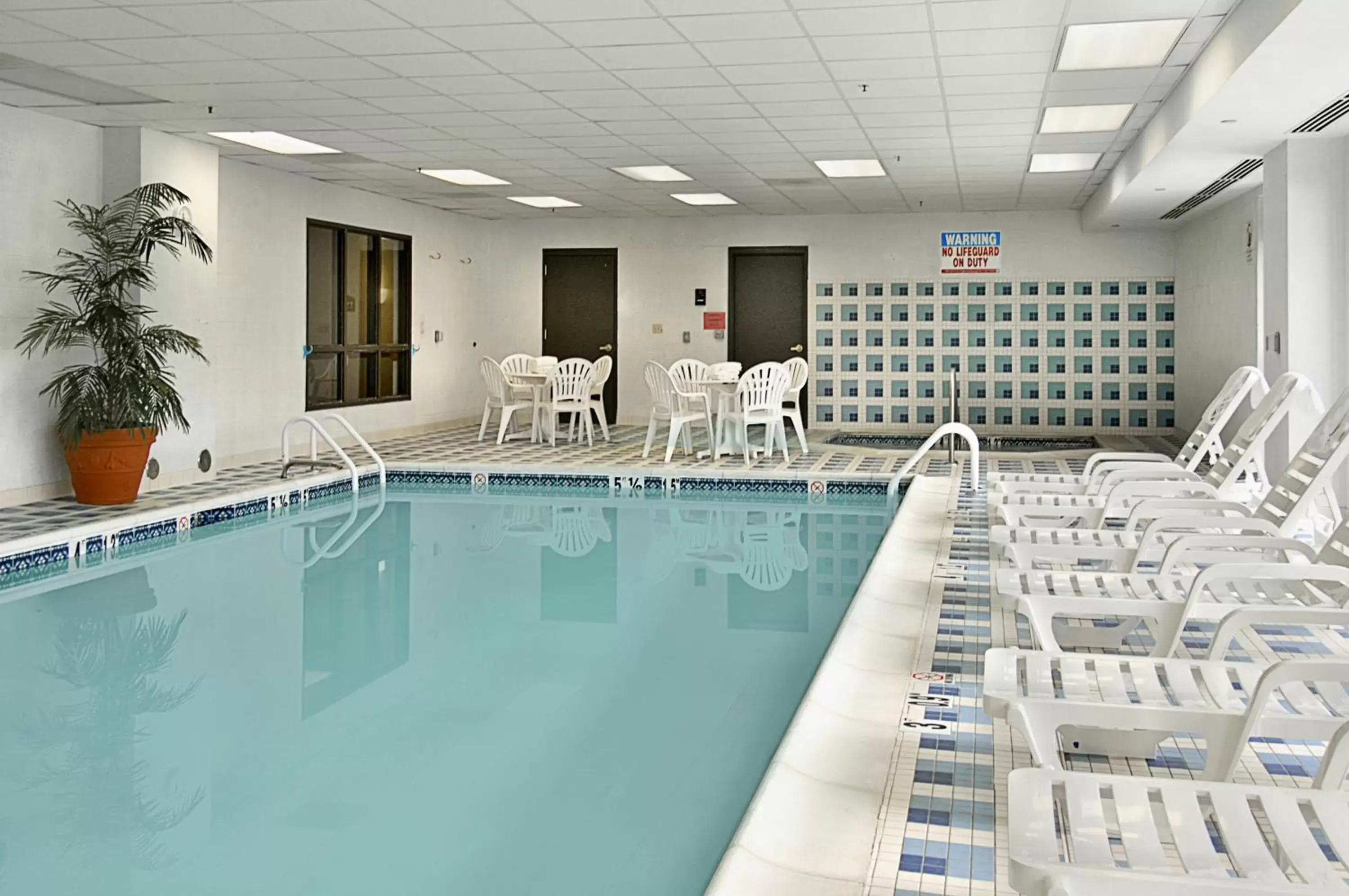 Swimming Pool in Comfort Inn & Suites Voorhees - Mt Laurel