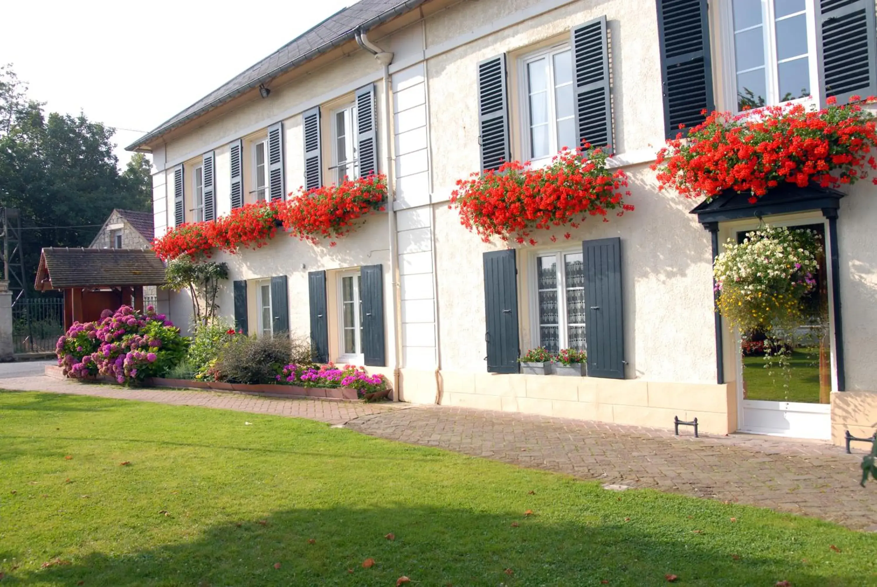 Facade/entrance, Property Building in Hostellerie de Pavillon Saint-Hubert