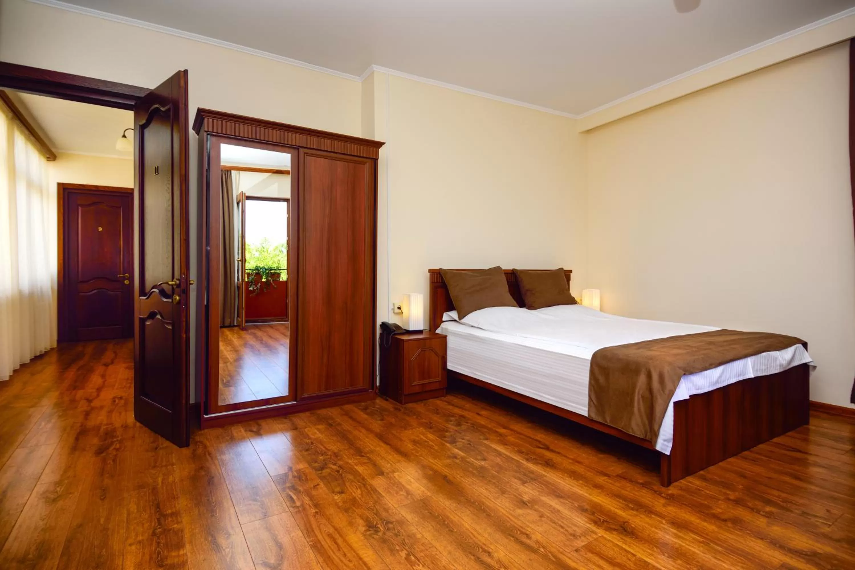 Bedroom, Bed in Hotel British House