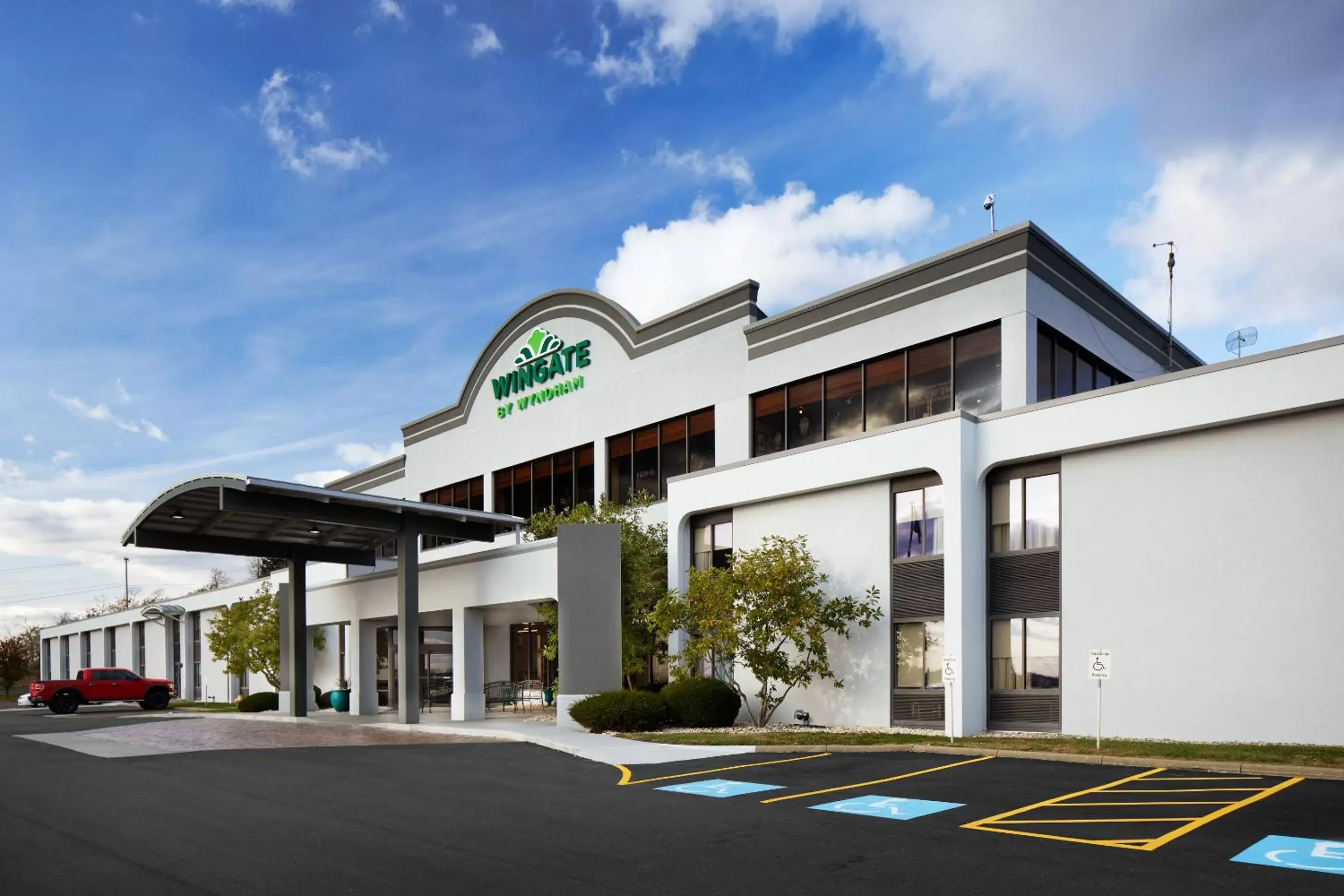 Property building in Wingate by Wyndham St. Clairsville/Wheeling Property building in Wingate by Wyndham St. Clairsville/Wheeling