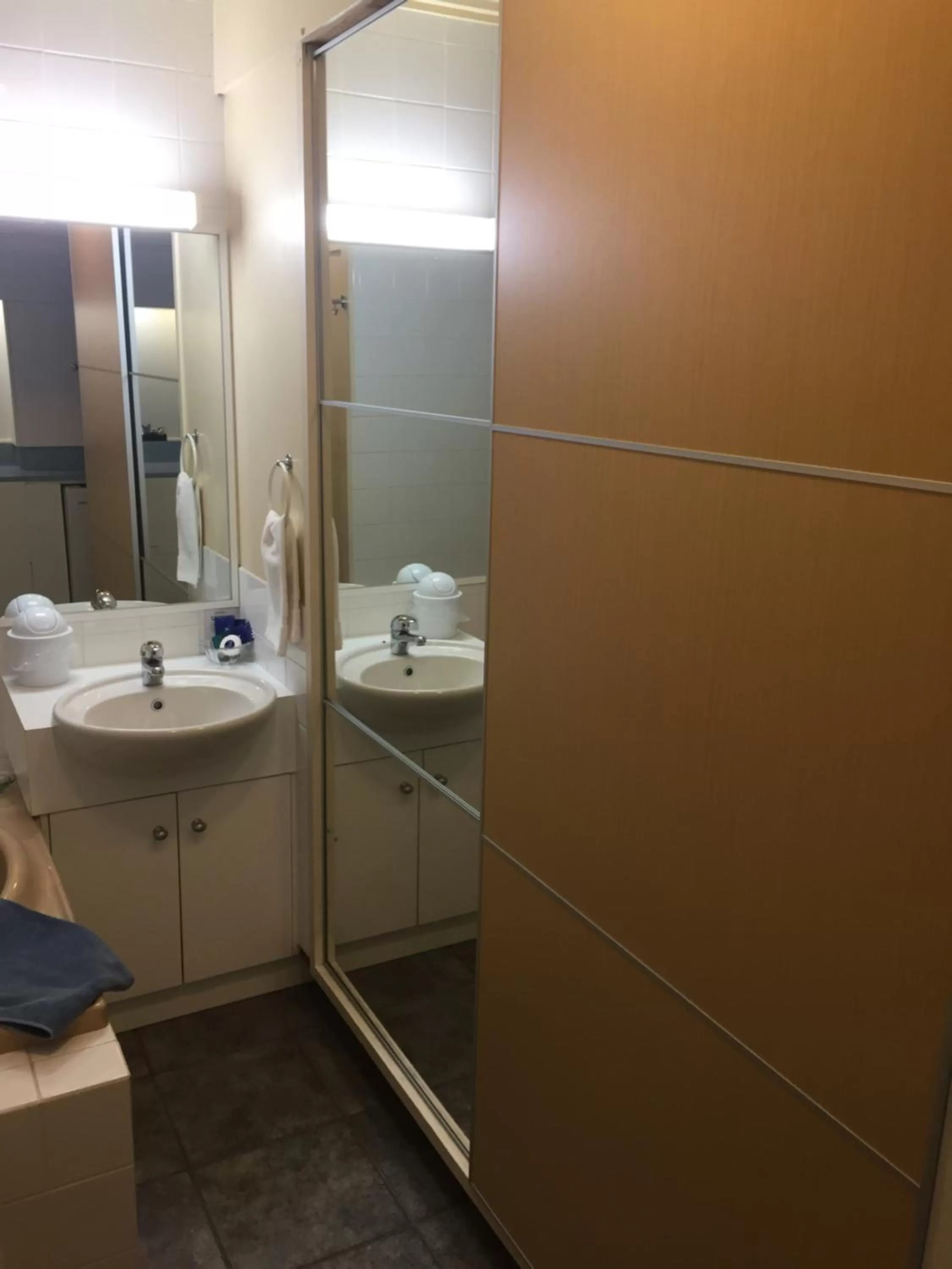 Bathroom in Abel Tasman Waterfront Motel