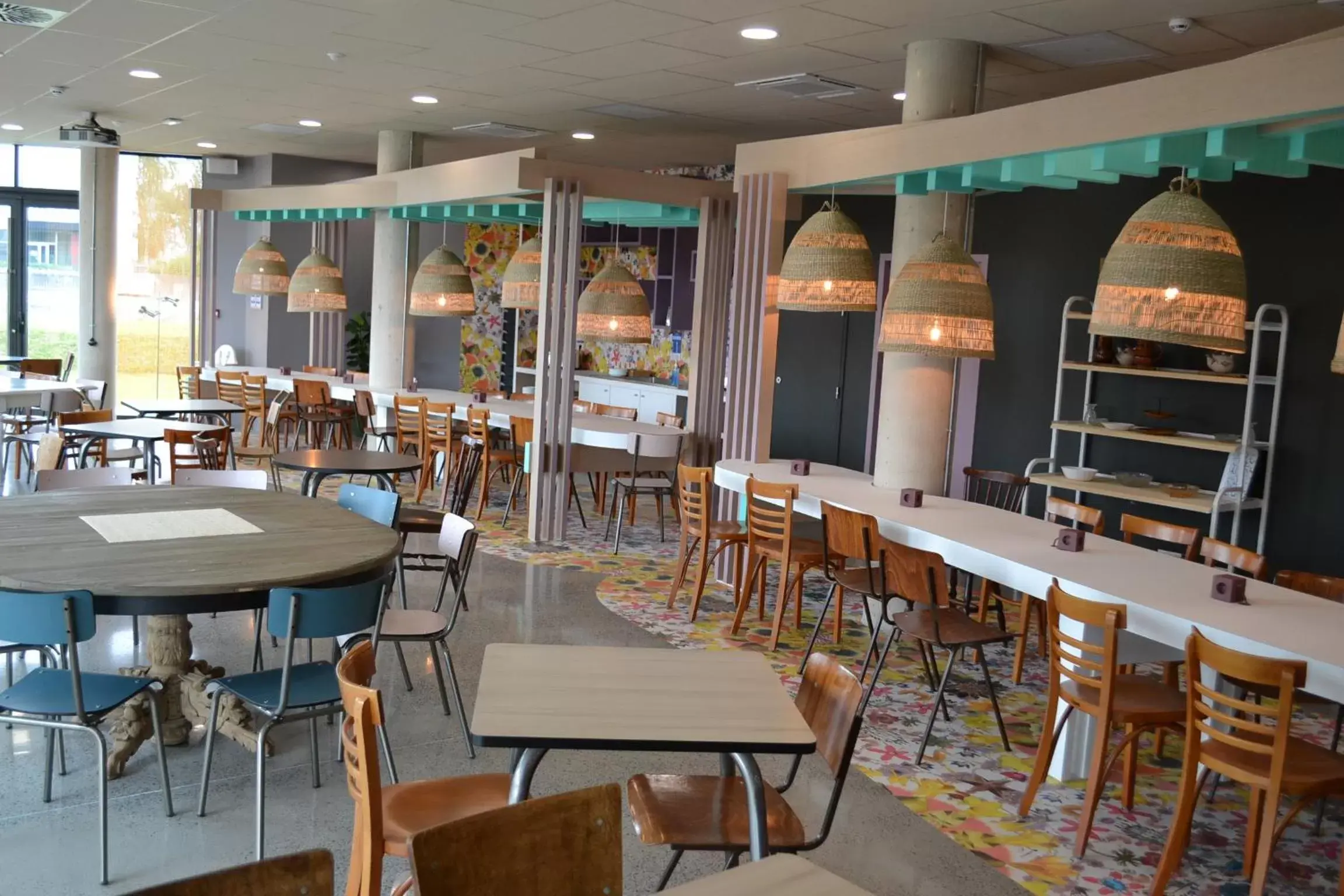 Restaurant/Places to Eat in greet Hotel Rennes Pace