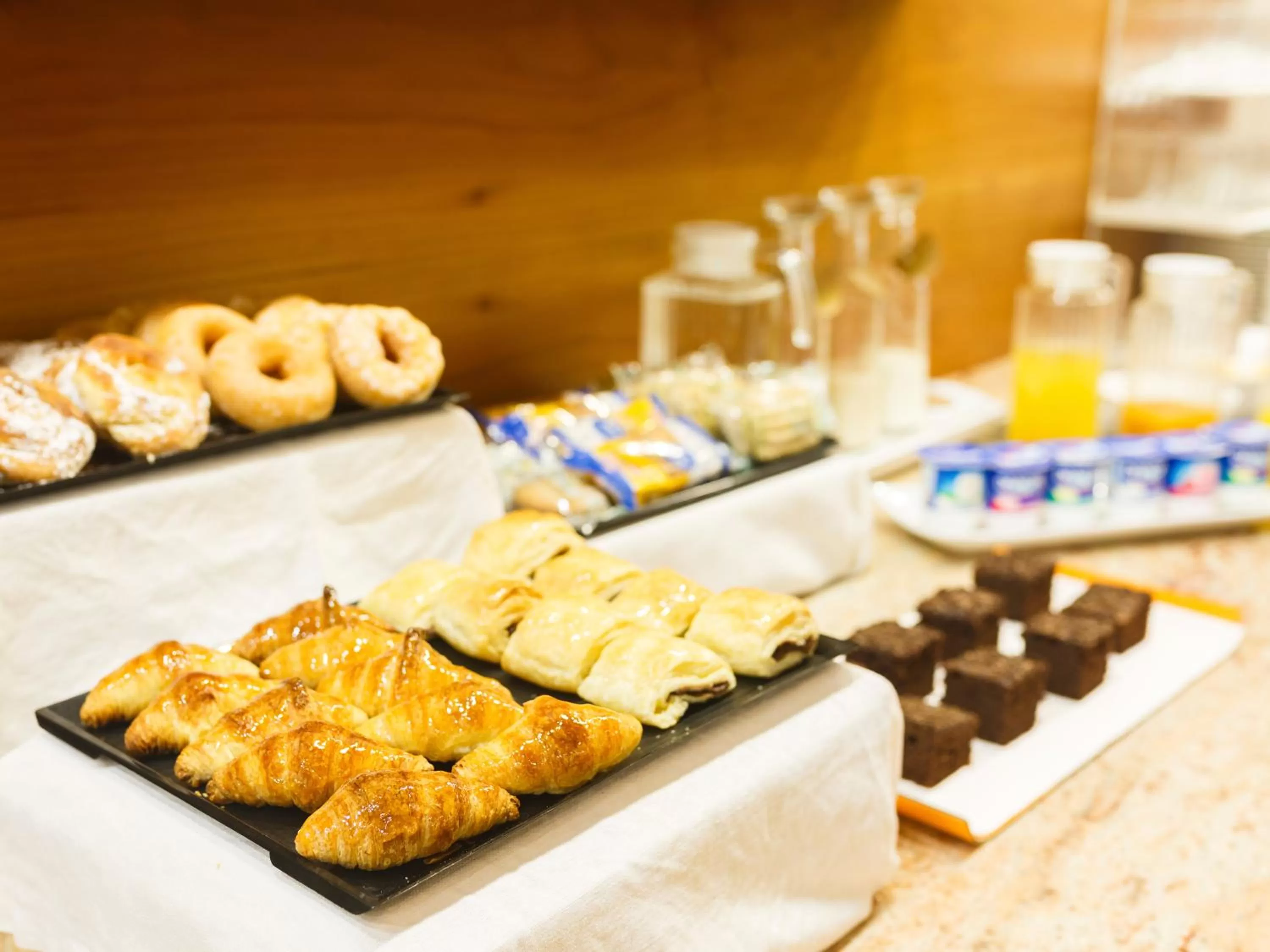 Breakfast in Hotel Condes de Haro