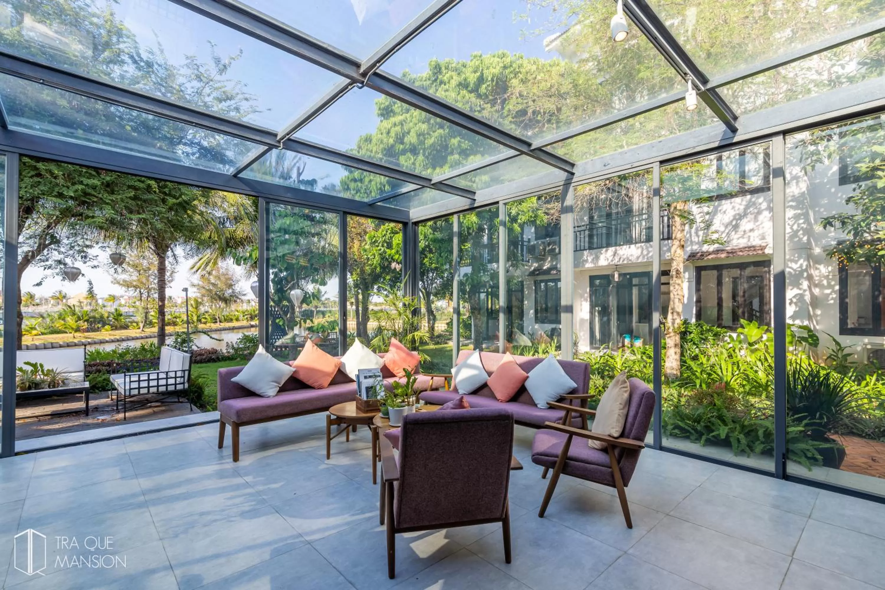 Breakfast in Tra Que Mansion