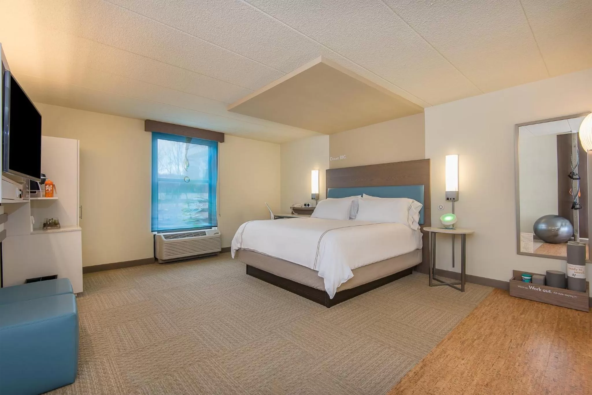 Photo of the whole room, Bed in EVEN Hotel Norwalk by IHG