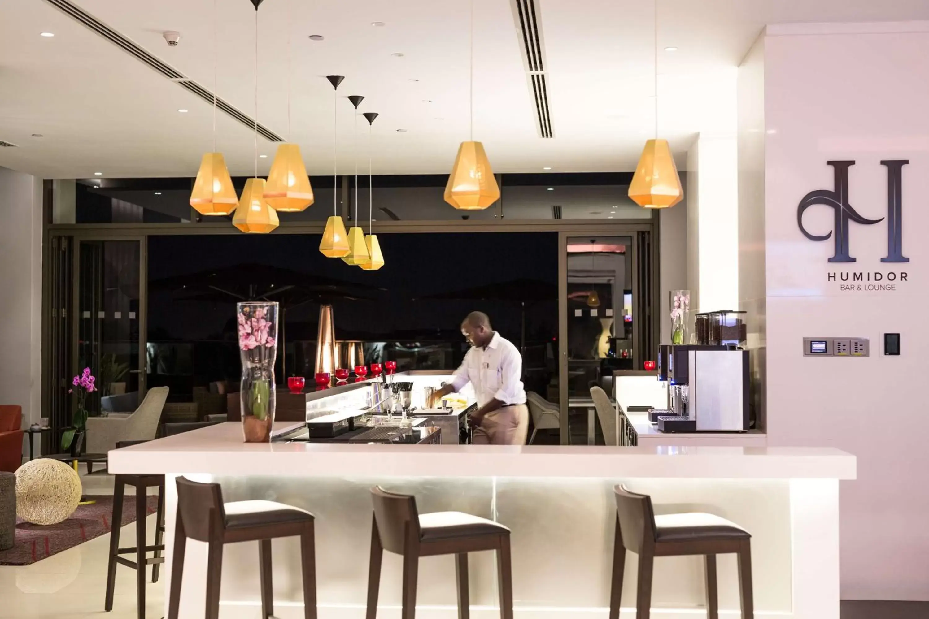 Lounge or bar in Radisson Blu Hotel, Nairobi Upper Hill