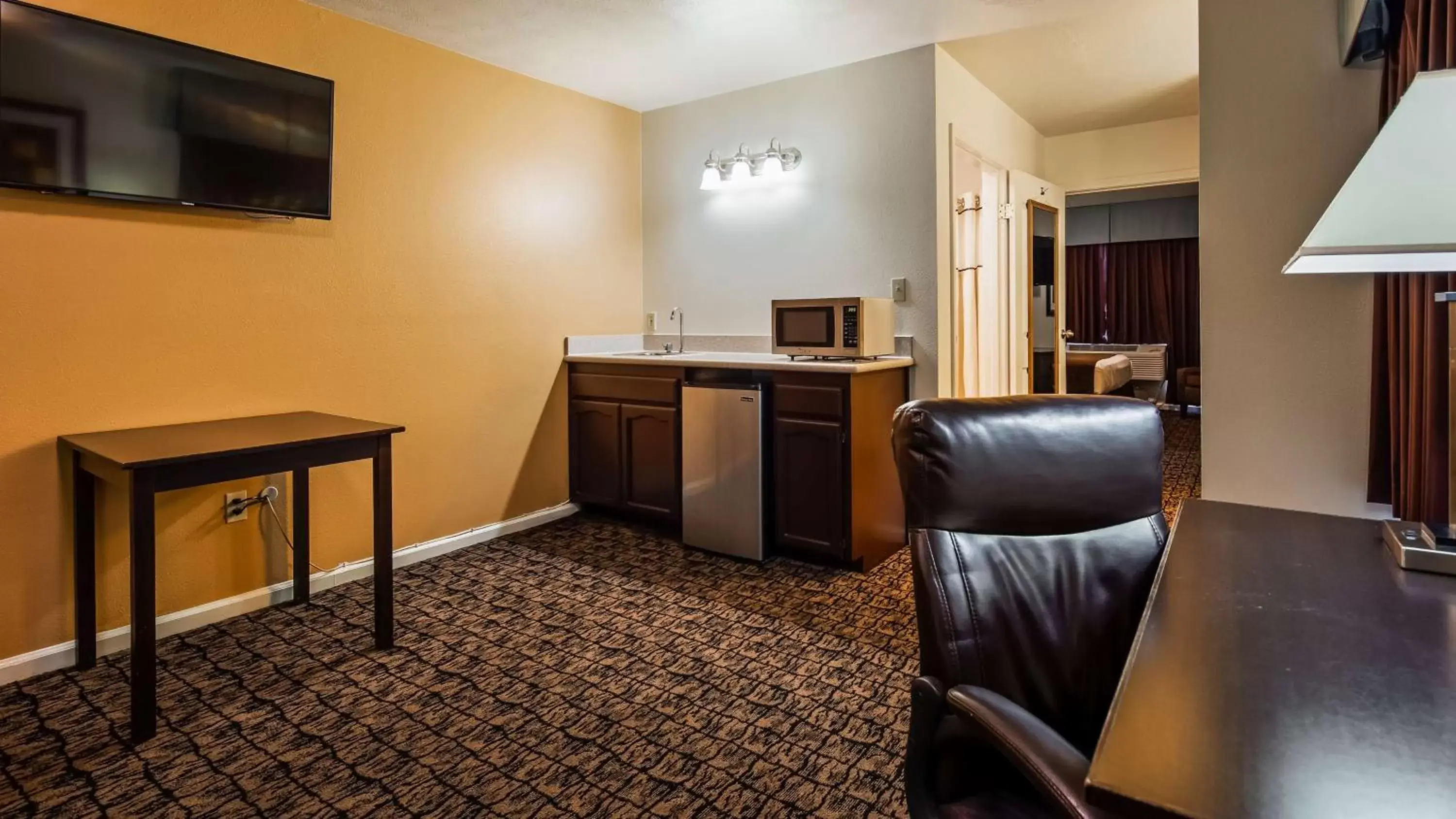 Photo of the whole room, TV/Entertainment Center in Best Western El Centro Inn