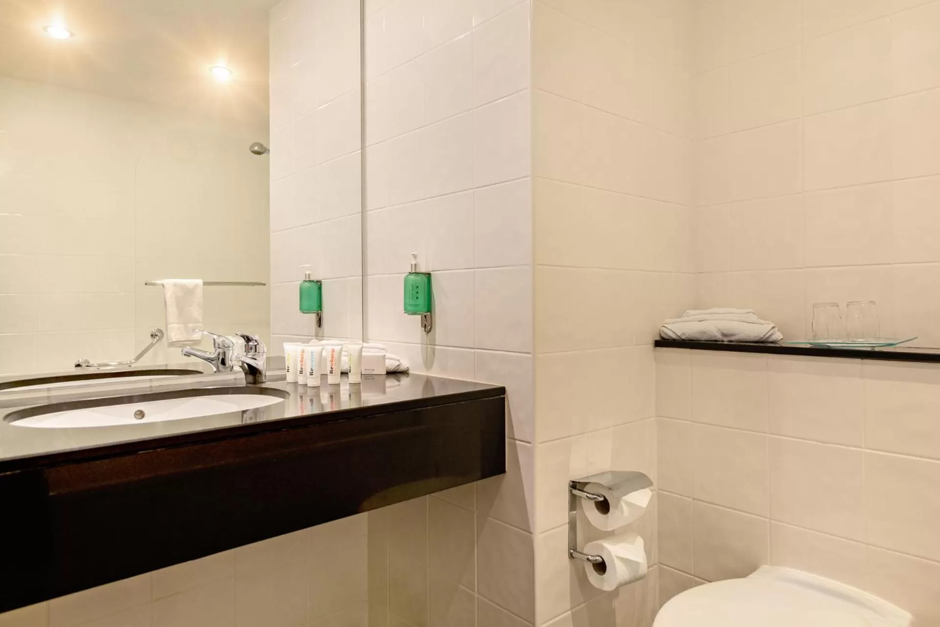 Double Room in The Glasshouse