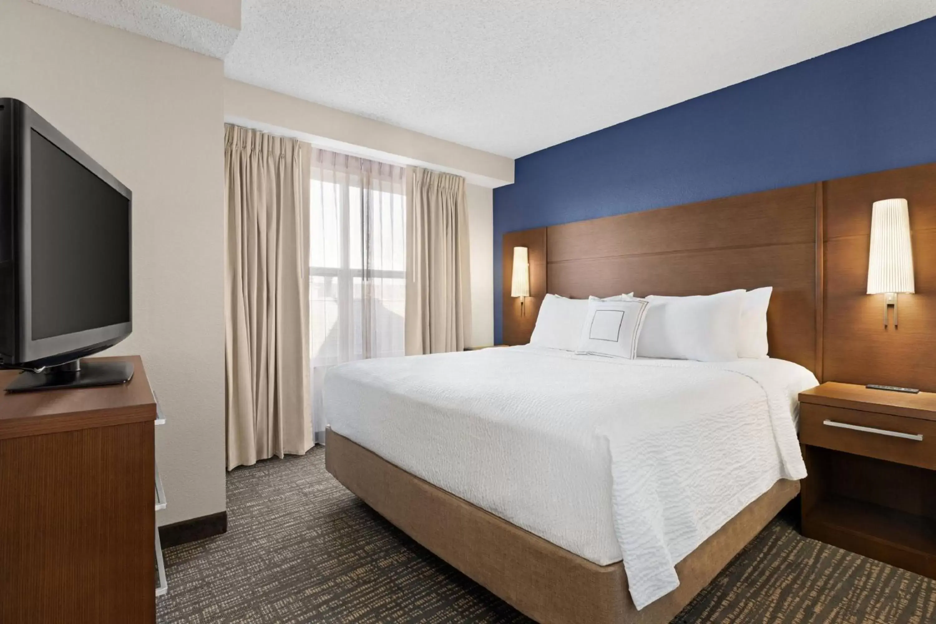 Photo of the whole room, Bed in Residence Inn by Marriott Norfolk Airport