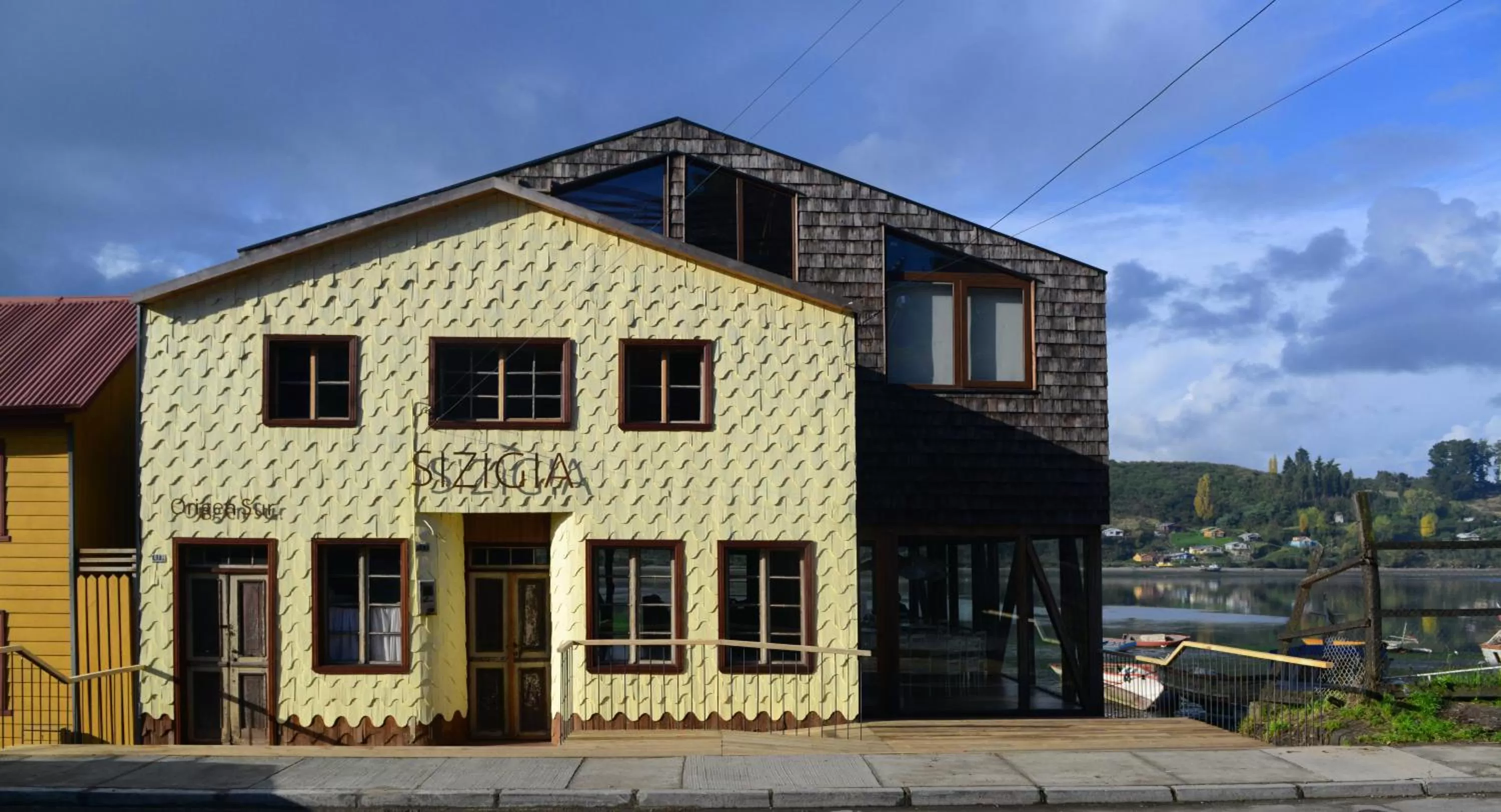 Facade/entrance, Property Building in Sizigia