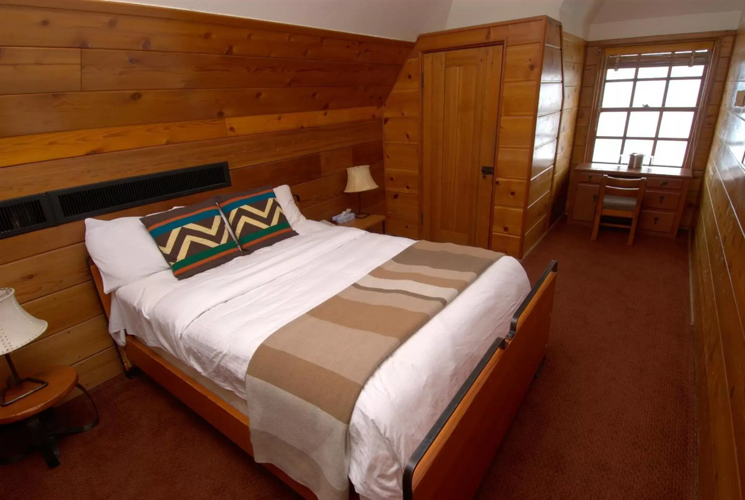 Queen Room in Timberline Lodge Queen Room in Timberline Lodge