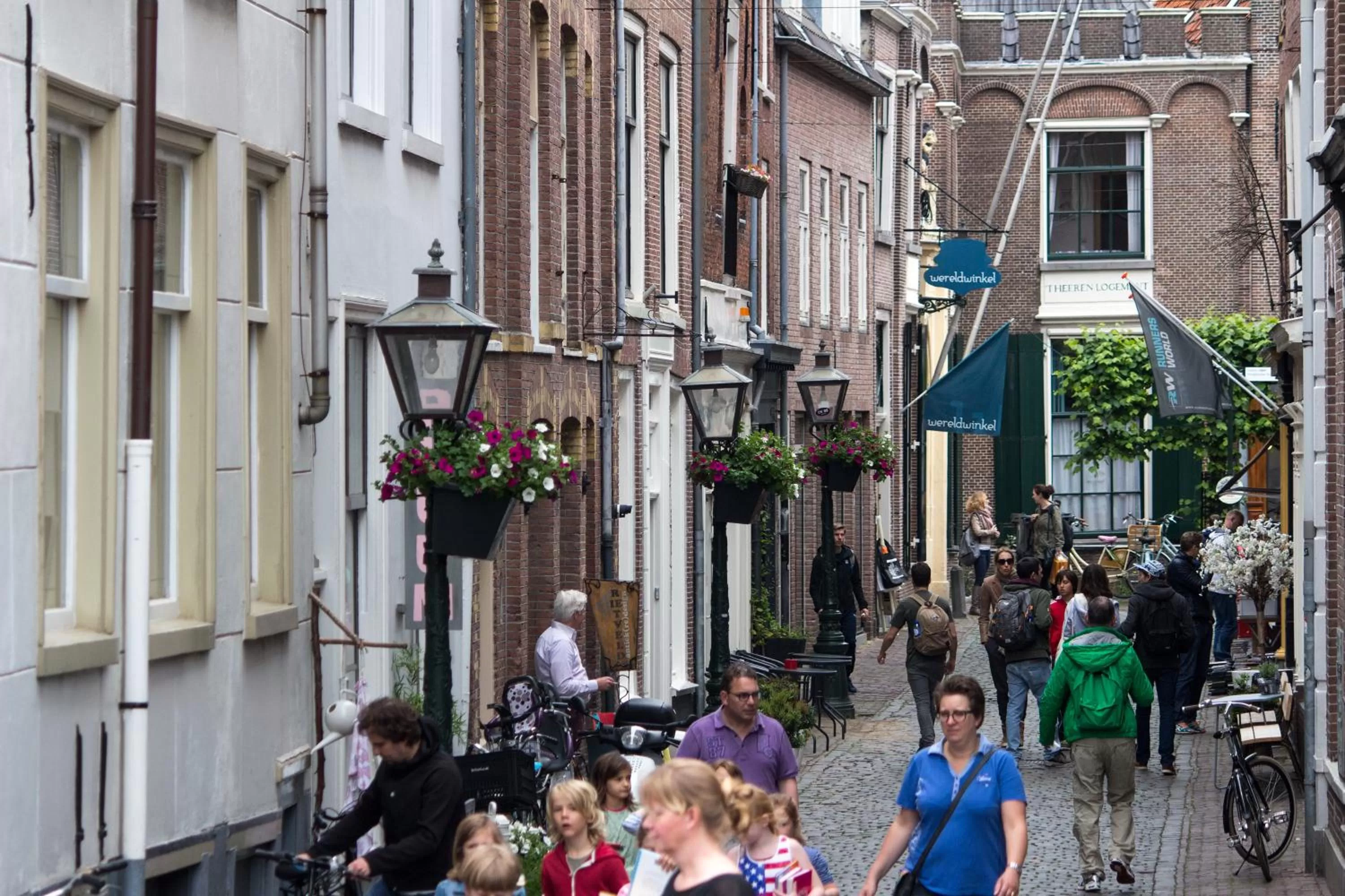 Property building in NR22 Leiden